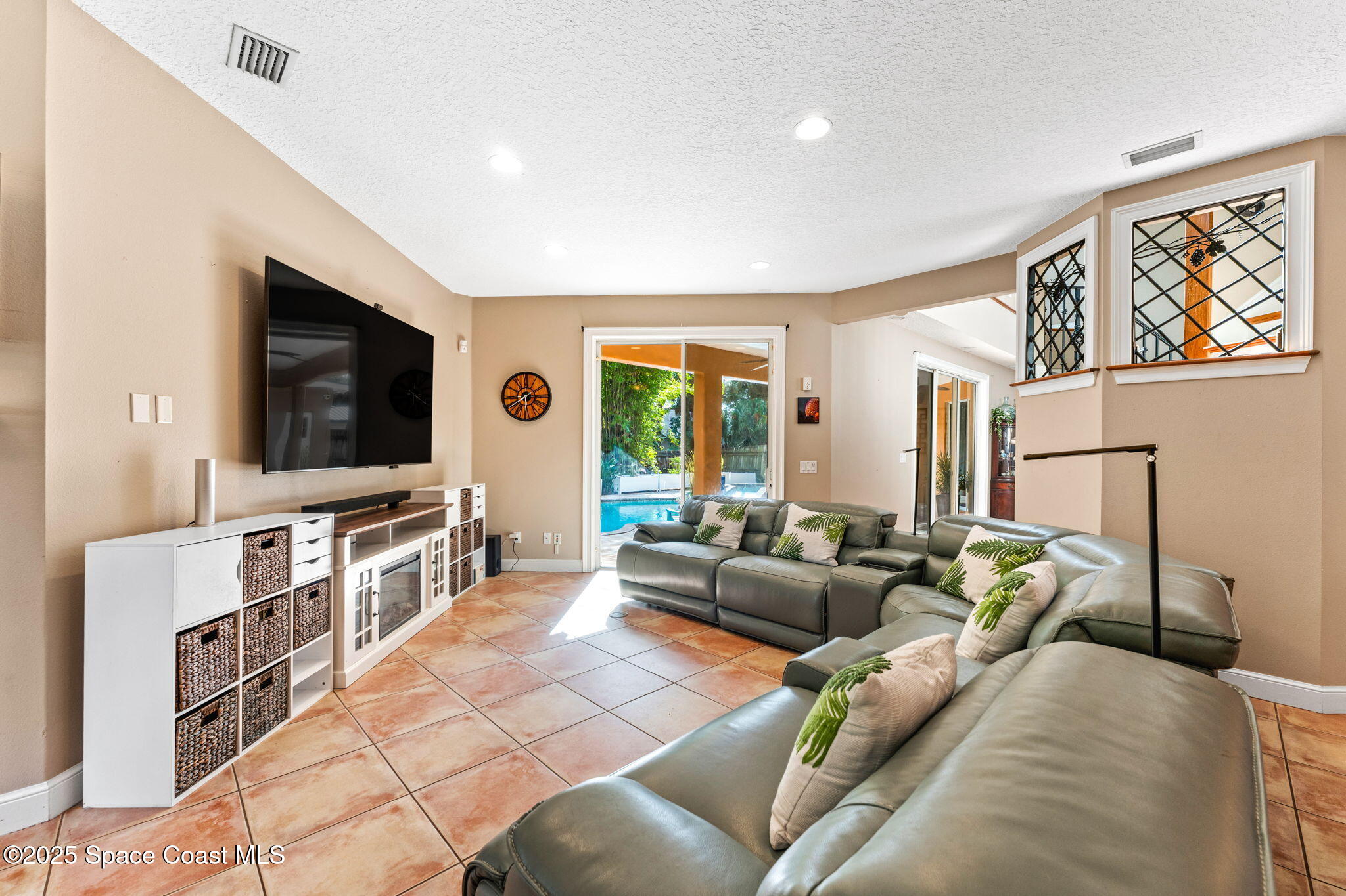 4375 Hartville Avenue