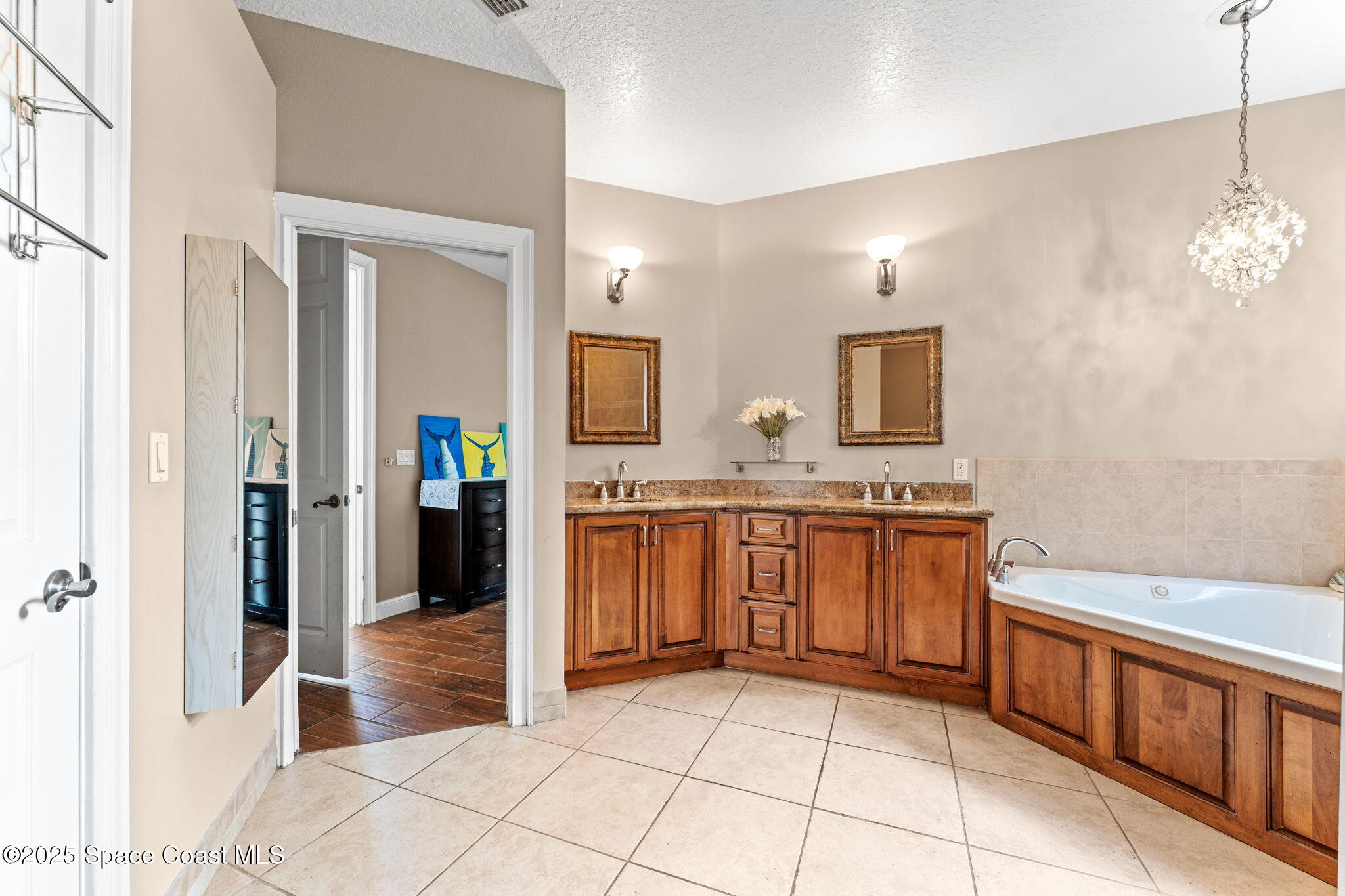 4375 Hartville Avenue