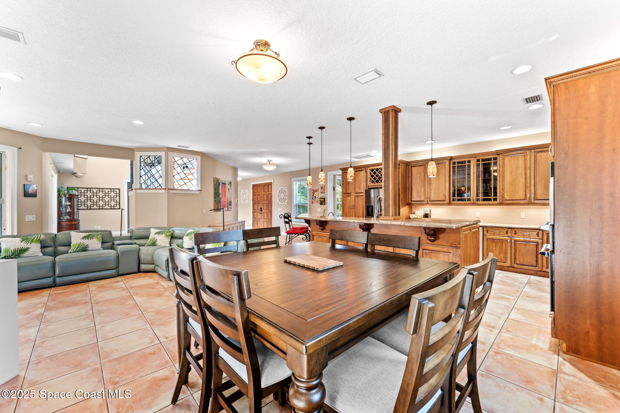 4375 Hartville Avenue