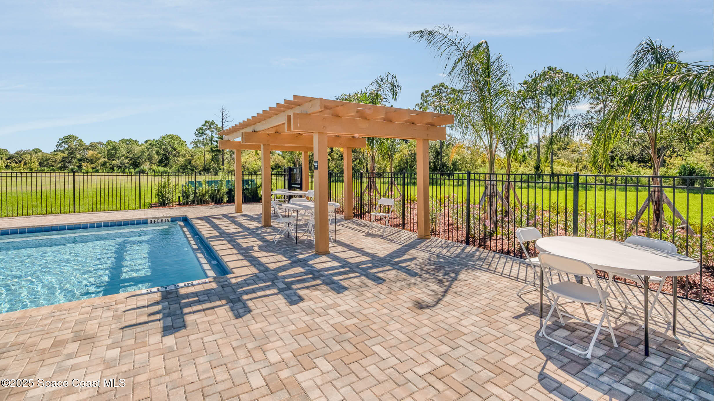 1423 Garabaldi Circle SE