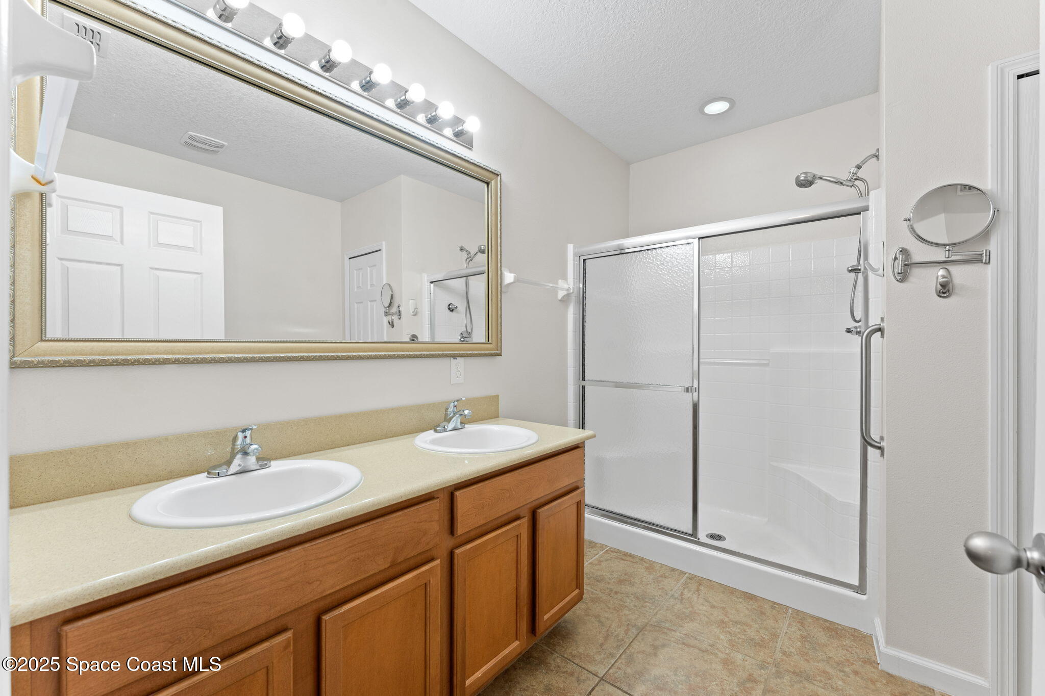 1517 Attilburgh Boulevard