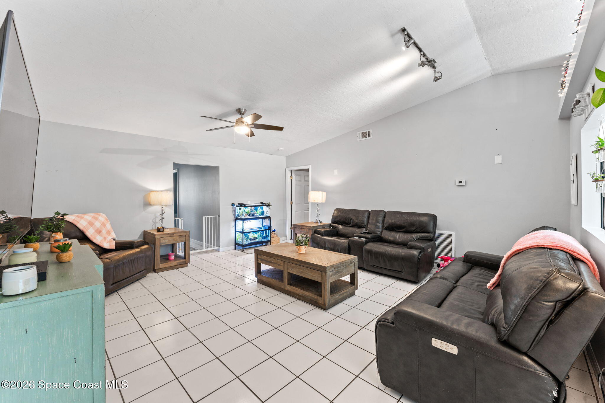 1567 Heartwellville Street NW