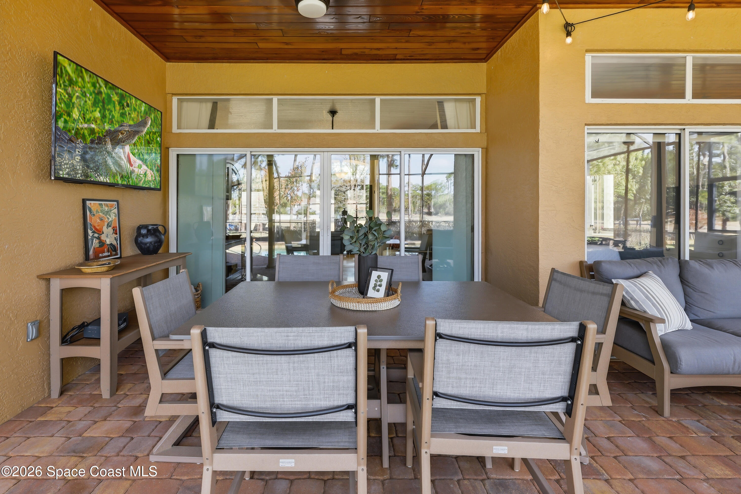 4762 Longbow Drive