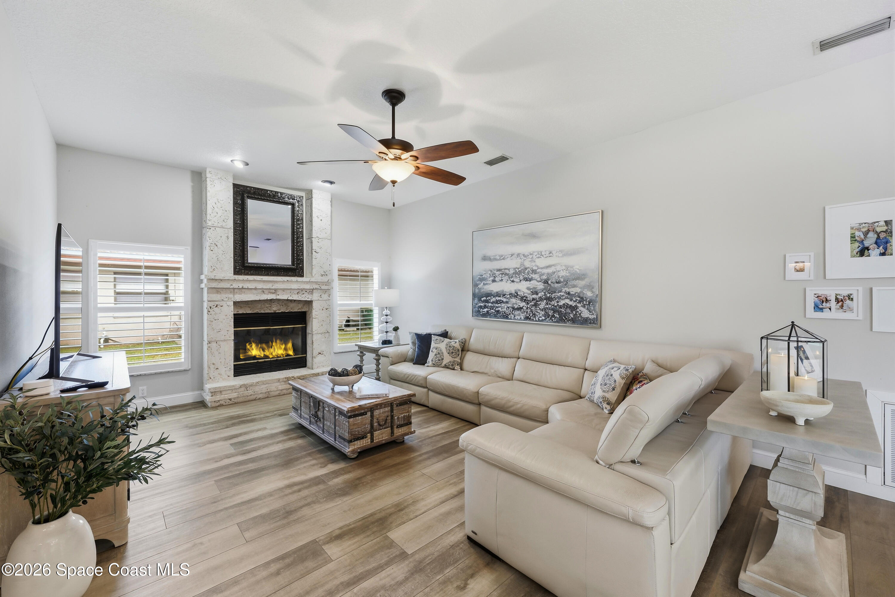 4762 Longbow Drive