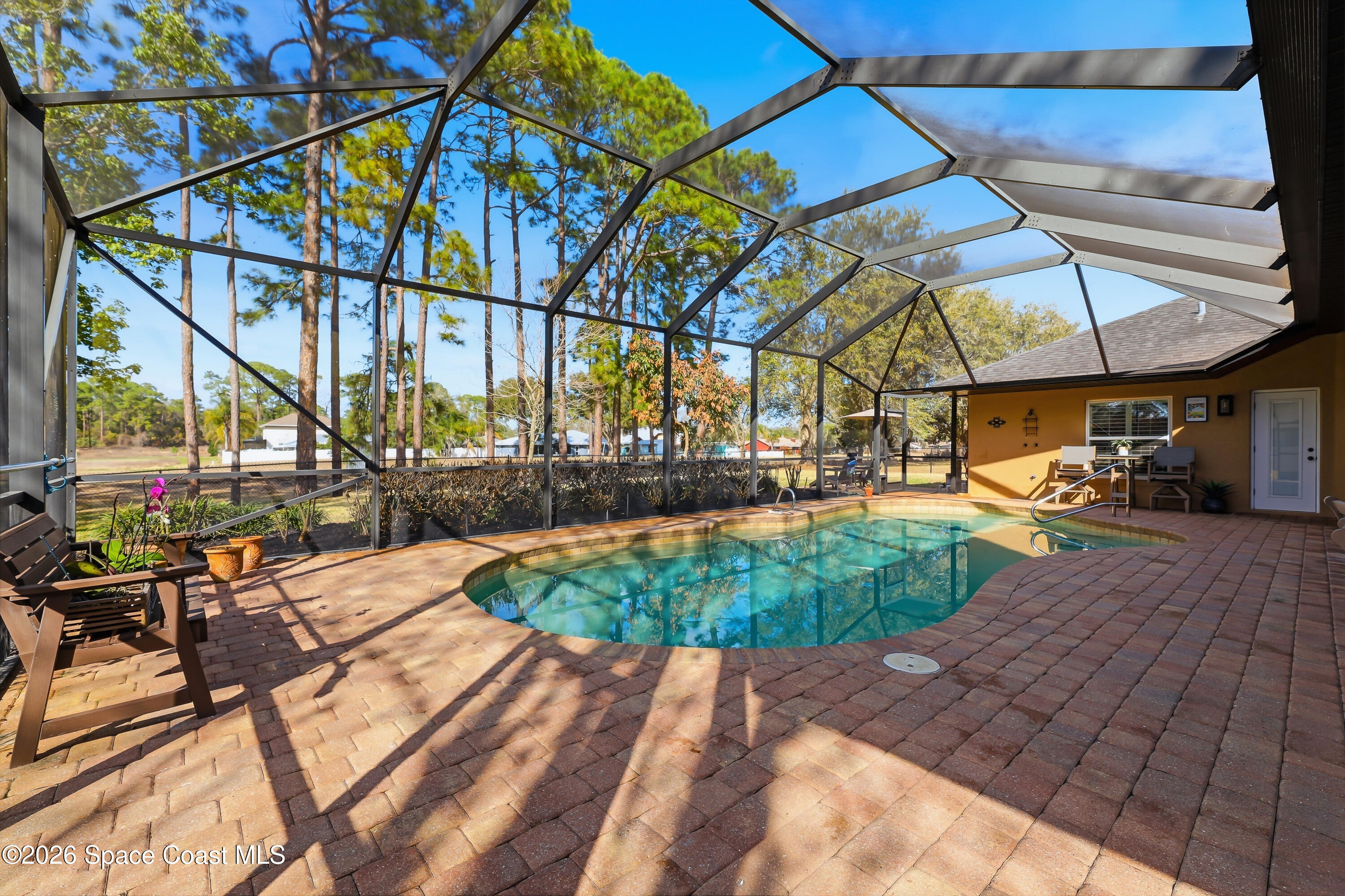 4762 Longbow Drive