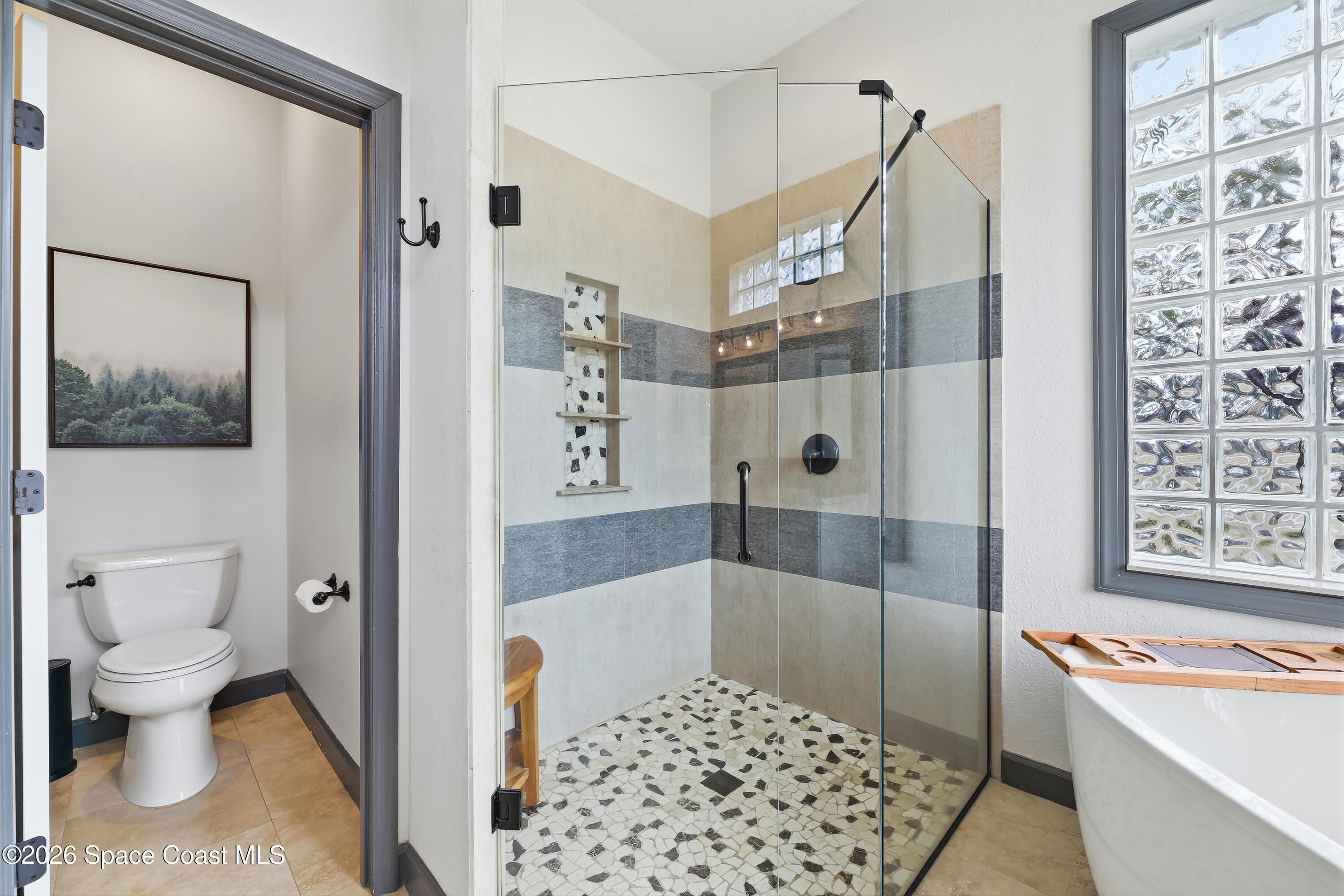 4762 Longbow Drive