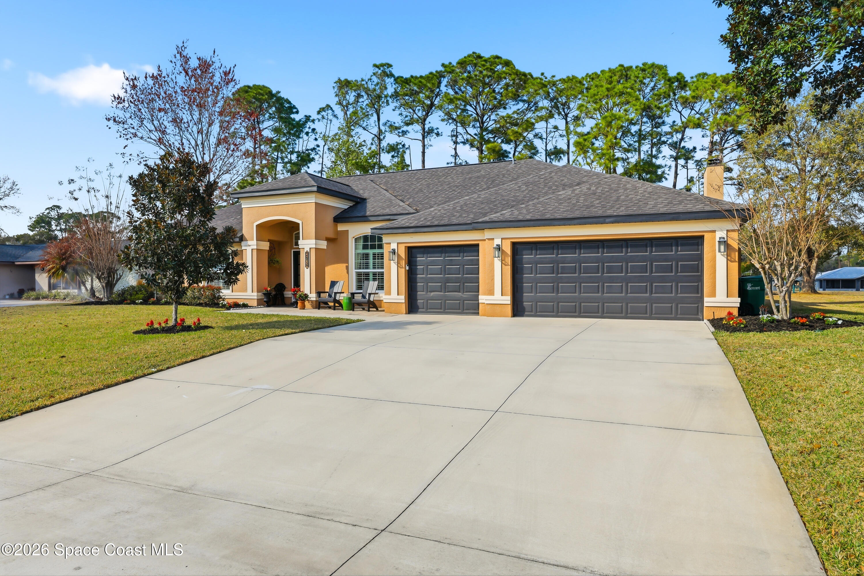 4762 Longbow Drive