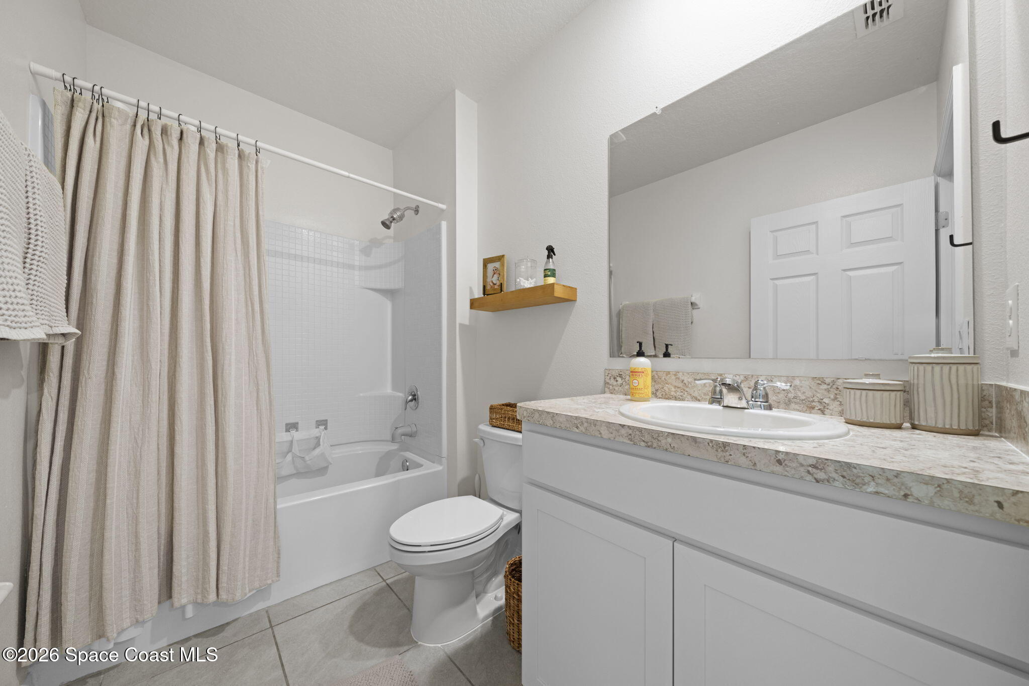 1893 Capital Drive SE