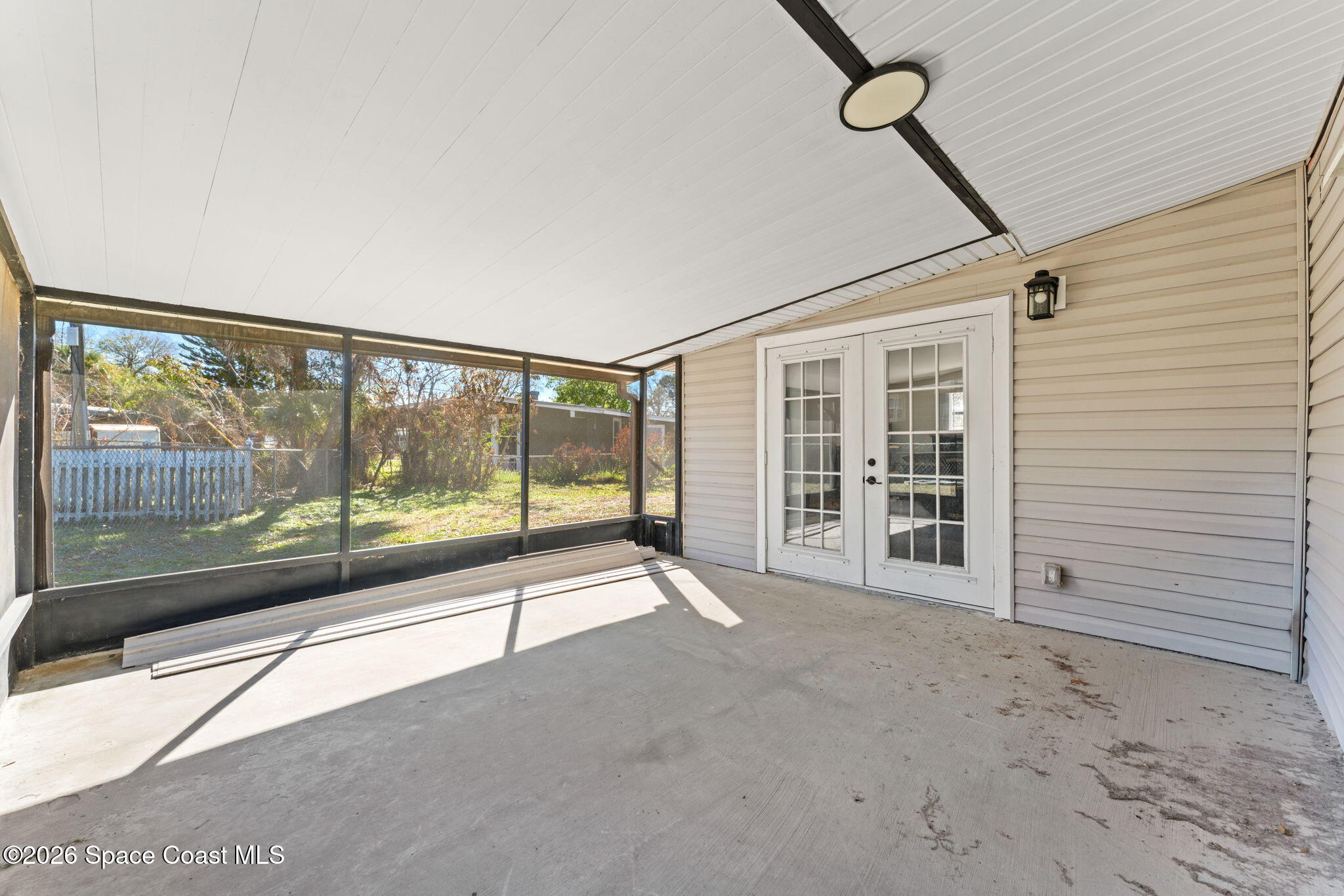 1056 Noreen Boulevard