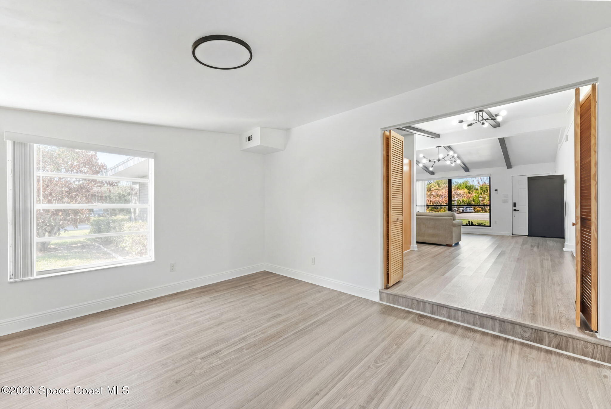 1056 Noreen Boulevard