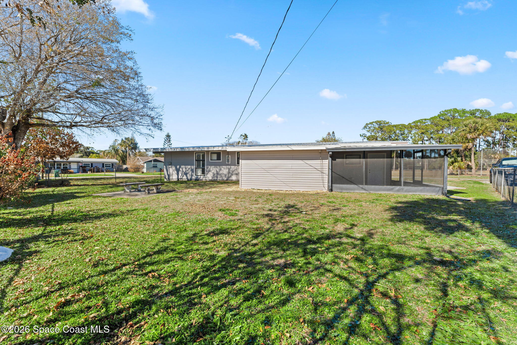 1056 Noreen Boulevard