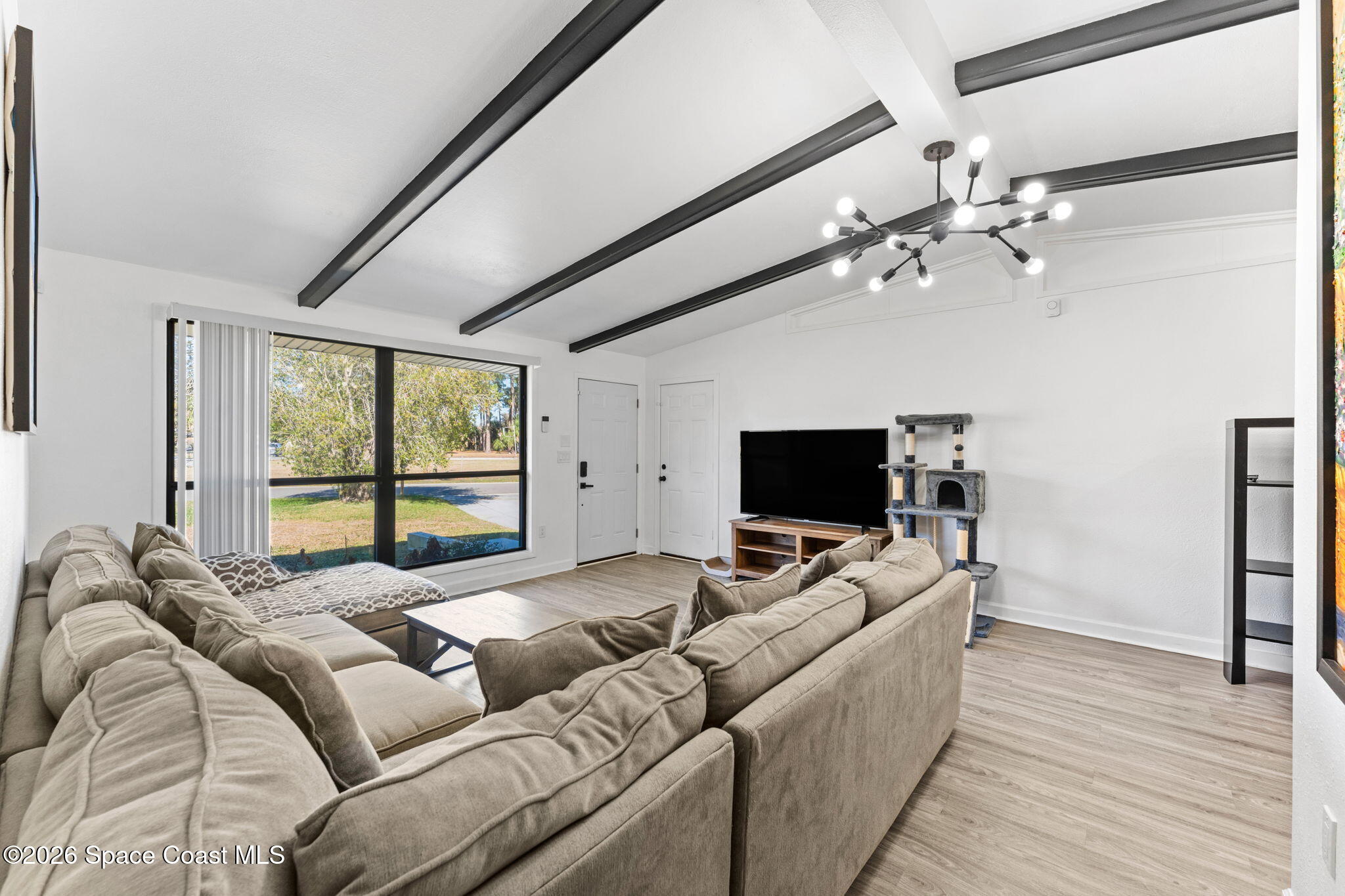 1056 Noreen Boulevard