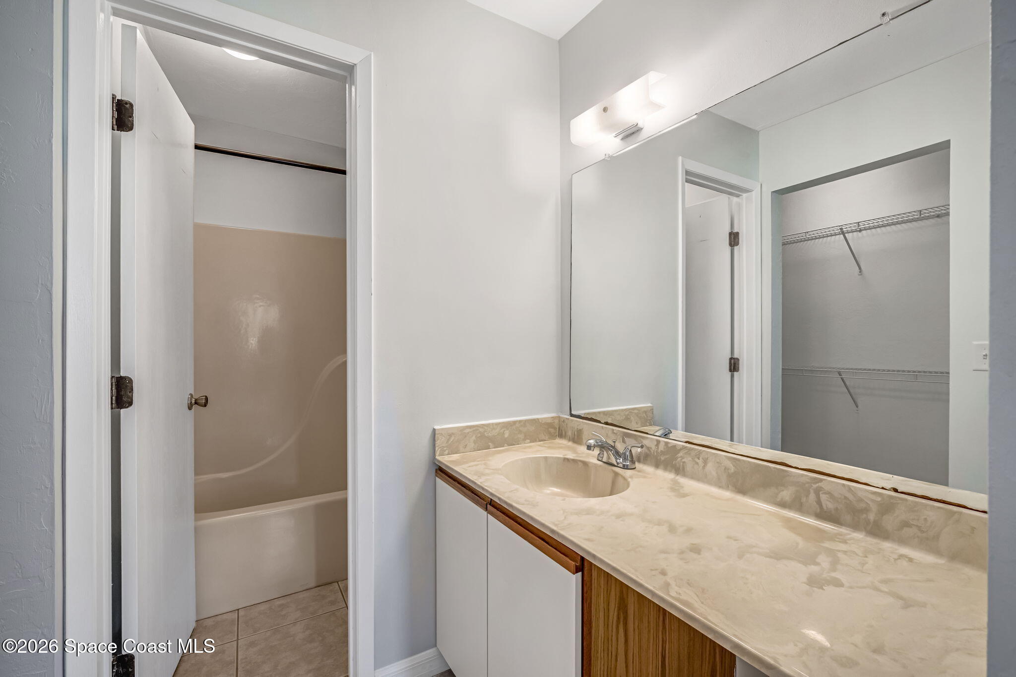 7815 Maplewood Drive 701