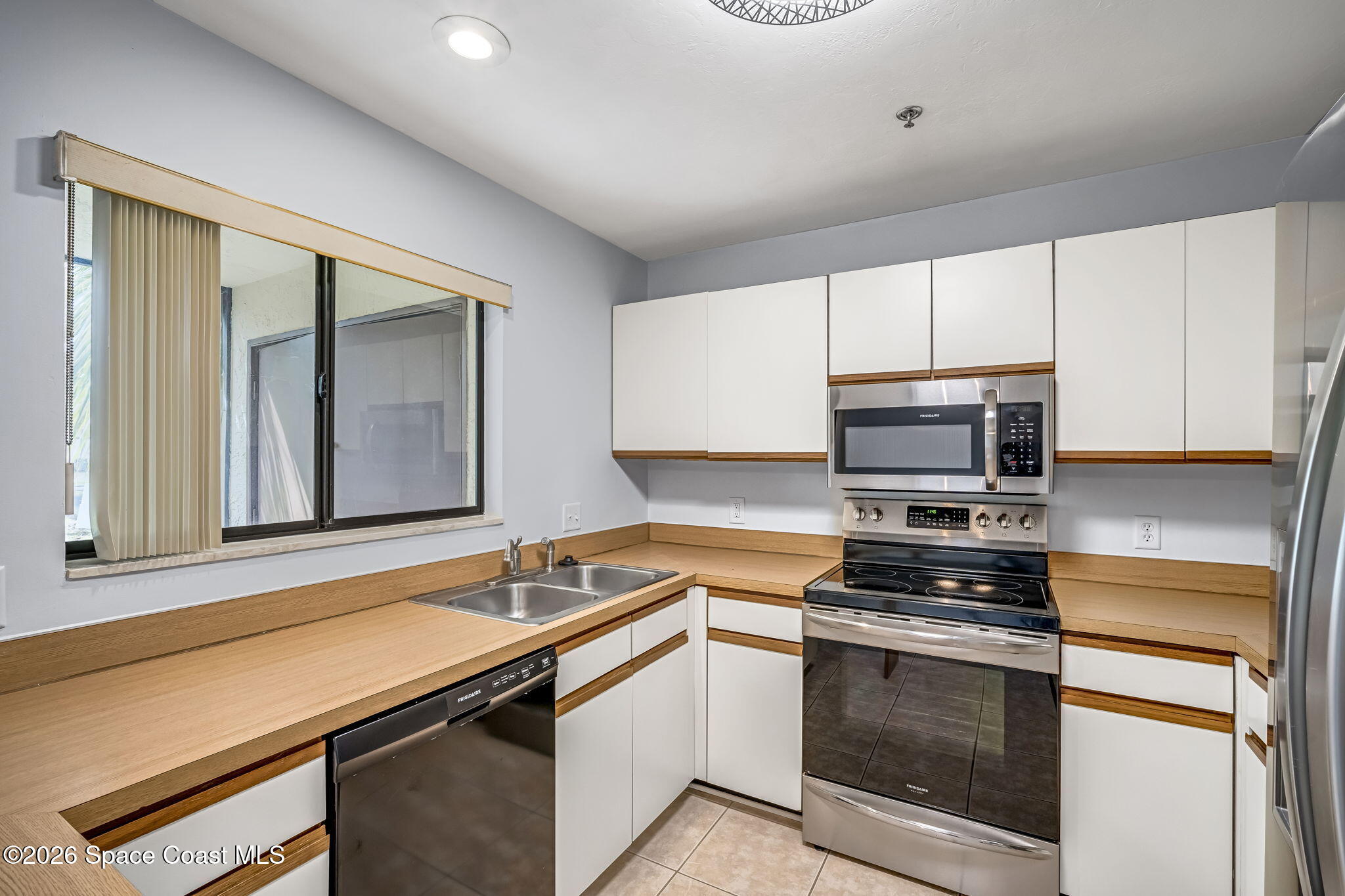 7815 Maplewood Drive 701
