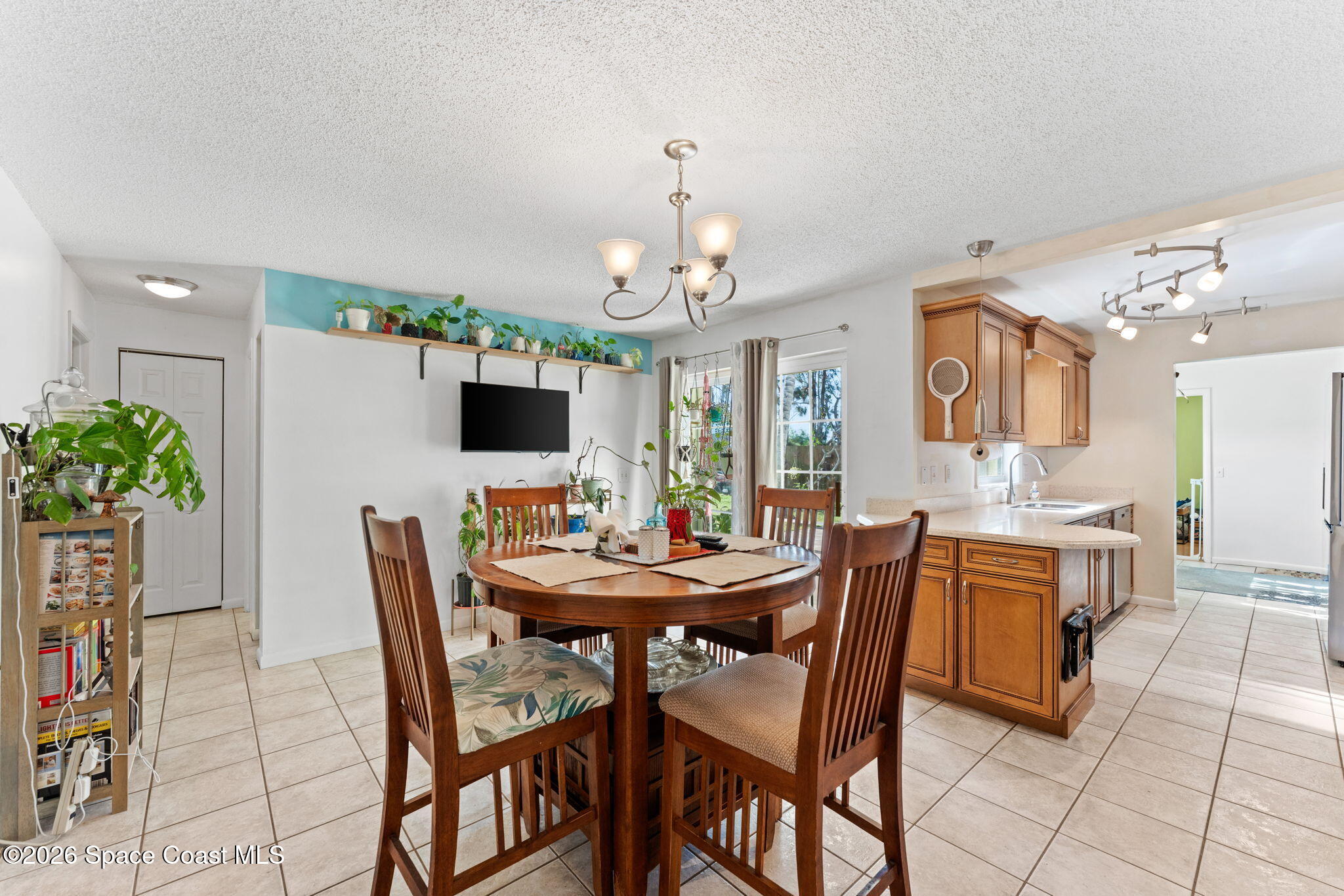 2047 Barracuda Avenue