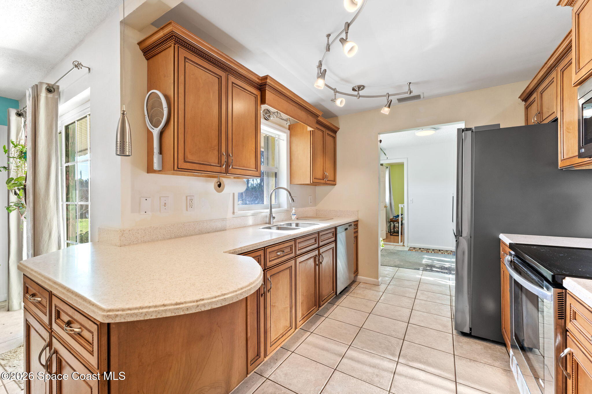 2047 Barracuda Avenue