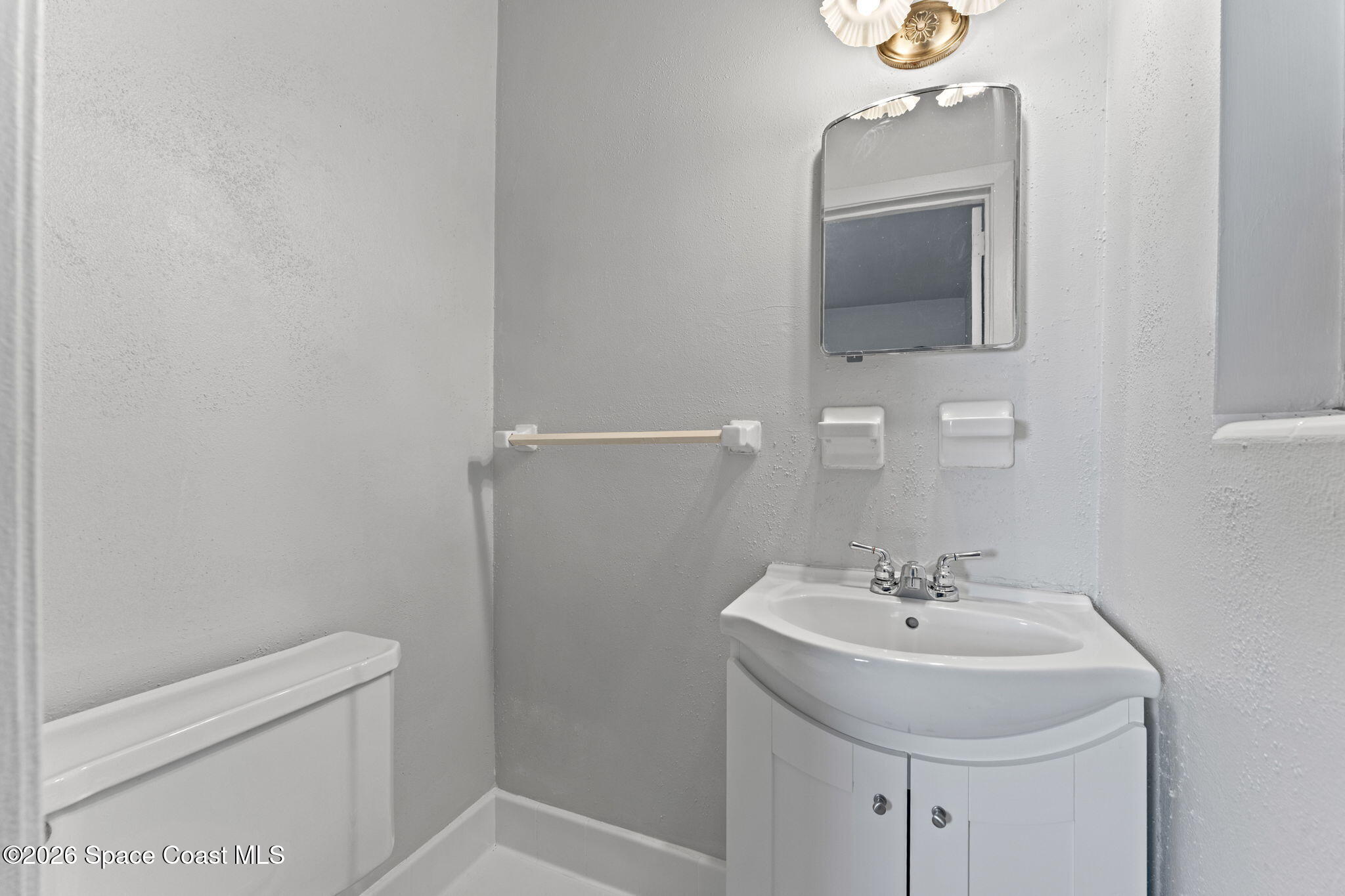 1042 Azalea Lane