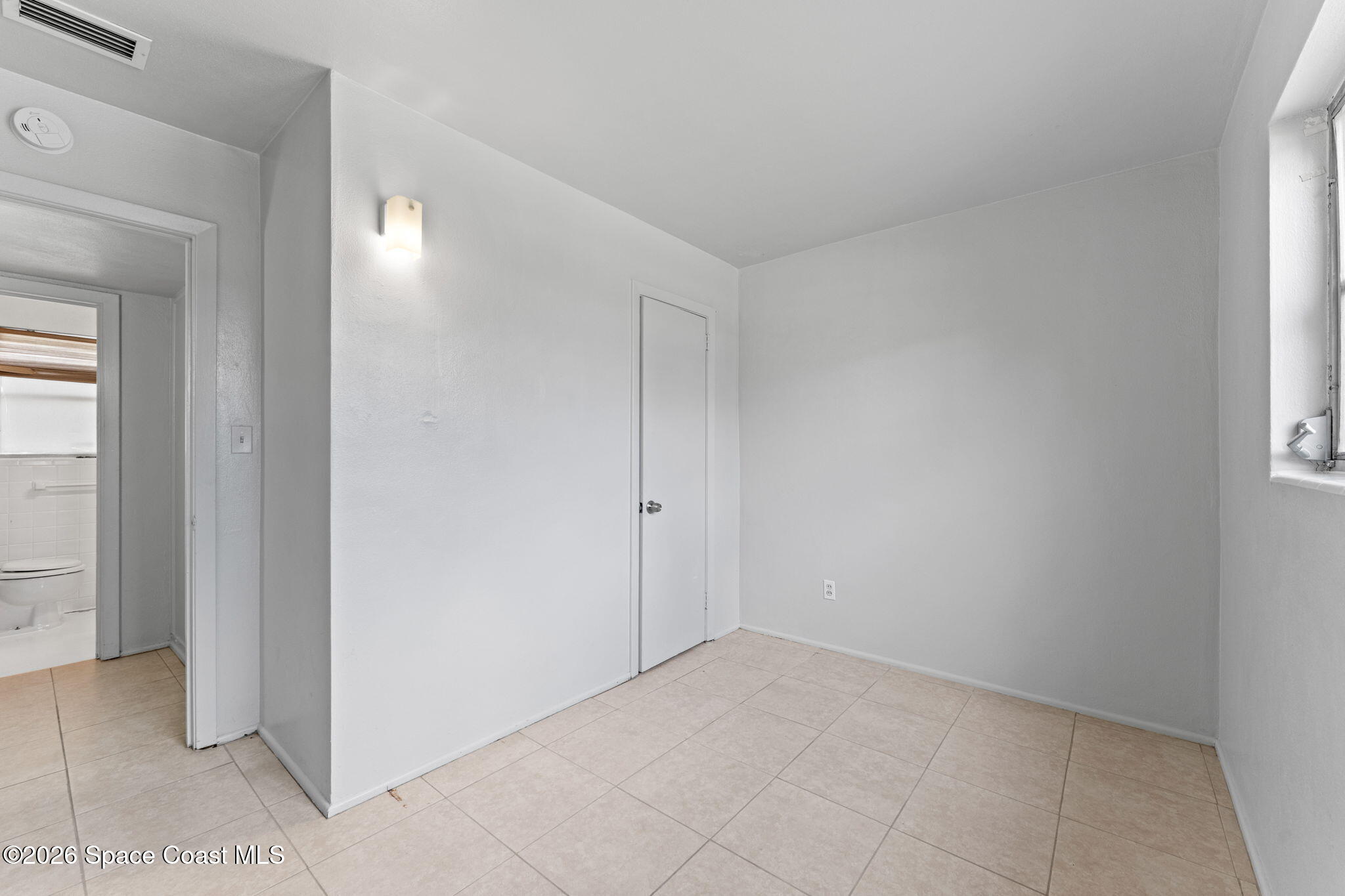 1042 Azalea Lane