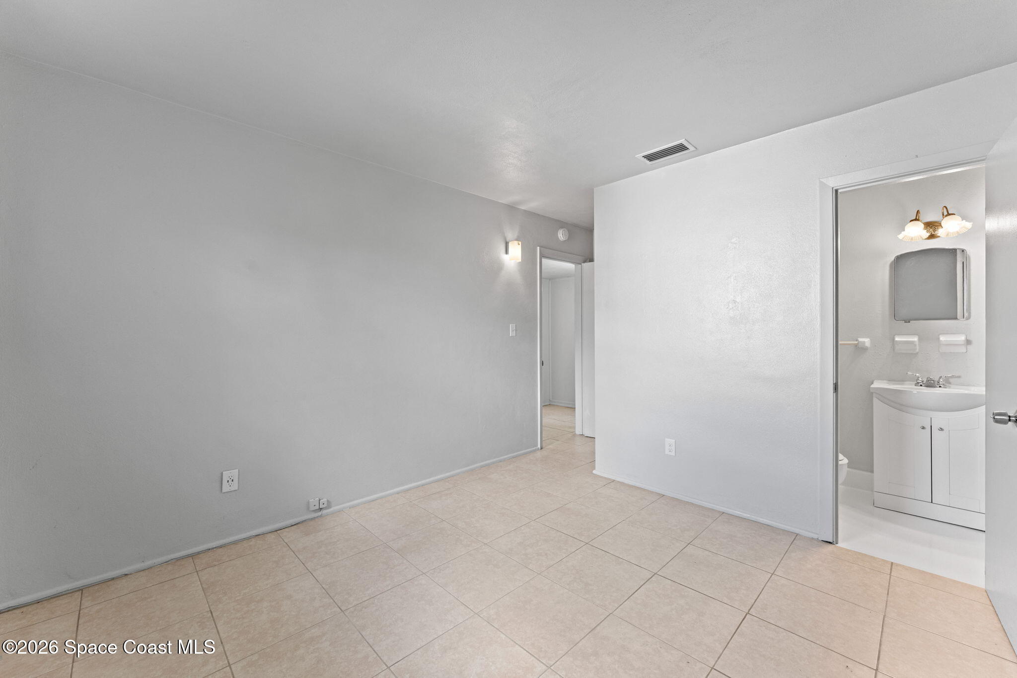 1042 Azalea Lane