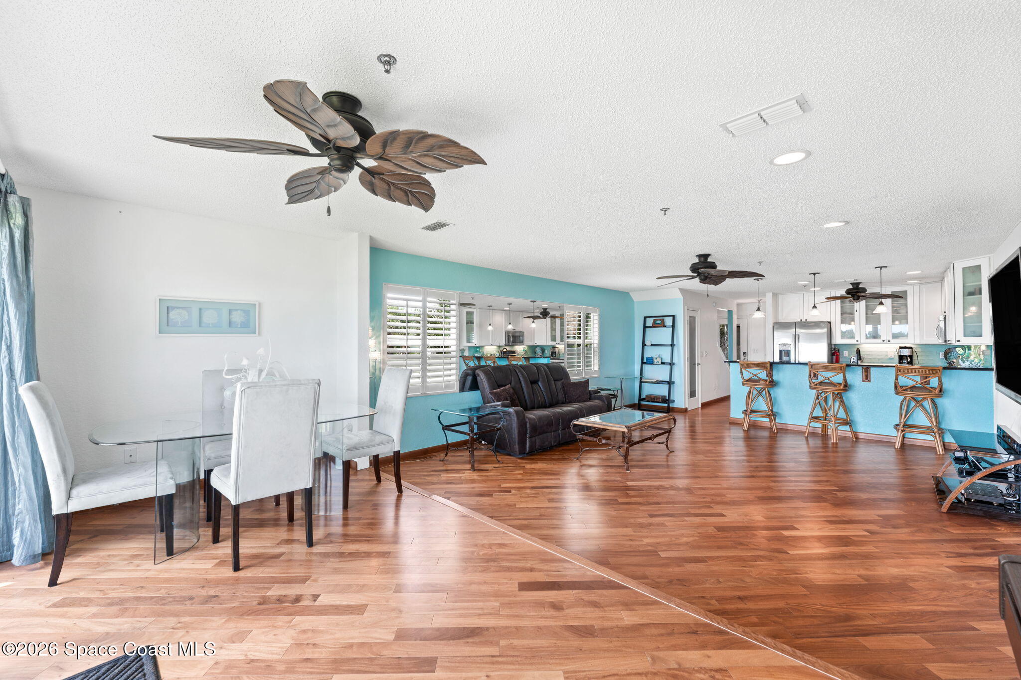 1909 S Riverside Drive S 10