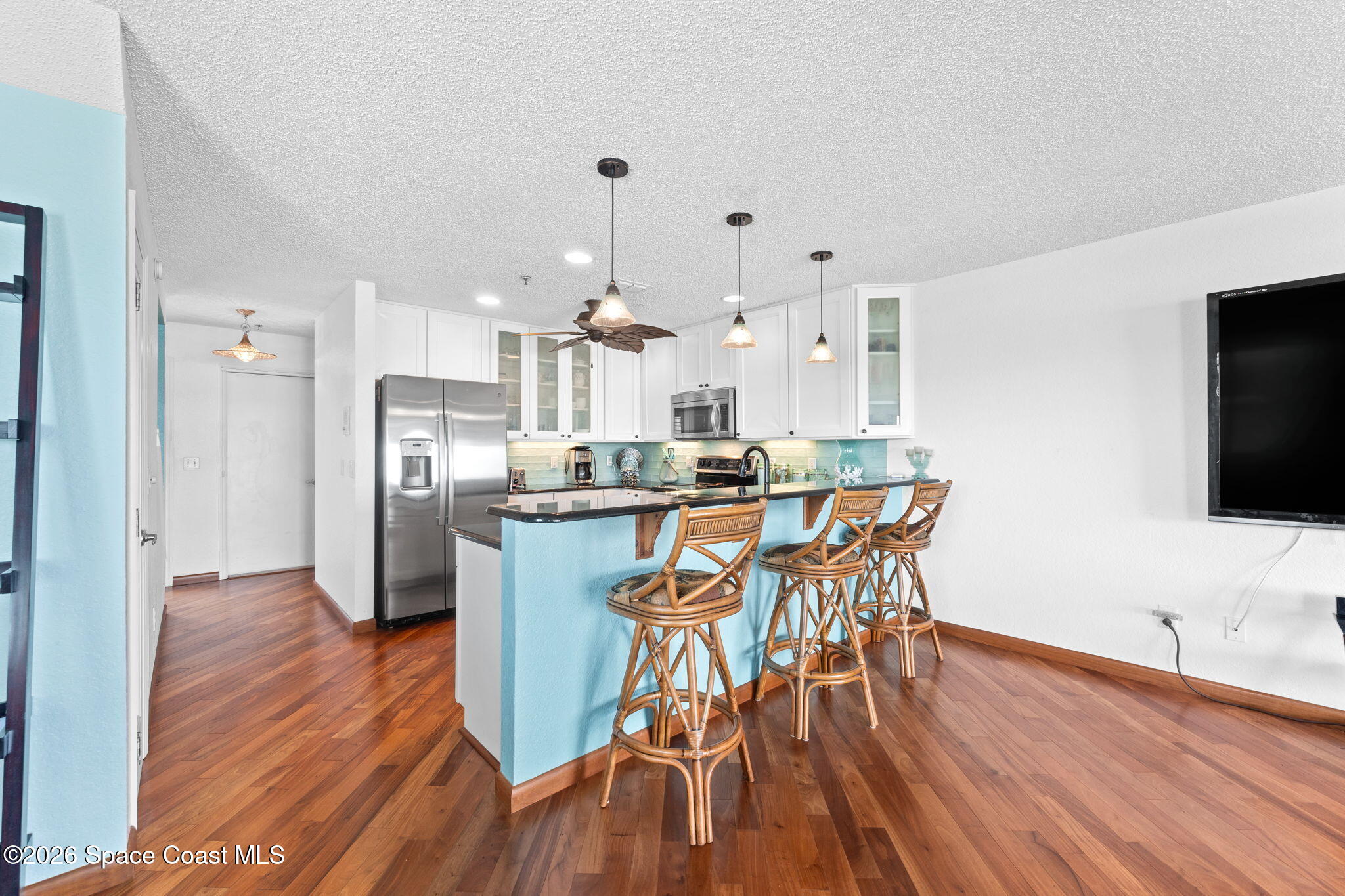 1909 S Riverside Drive S 10