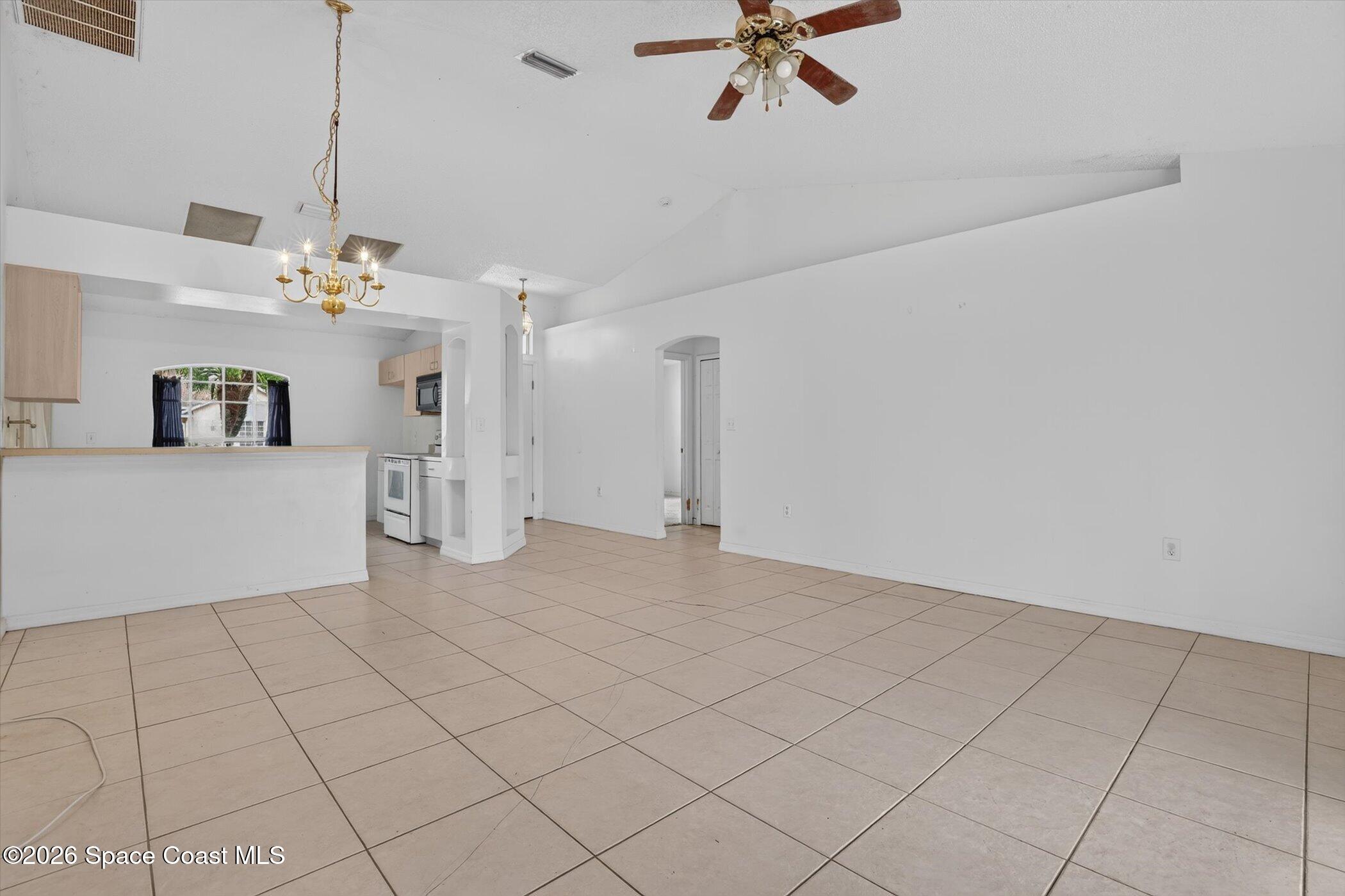 1091 Ray Road SE