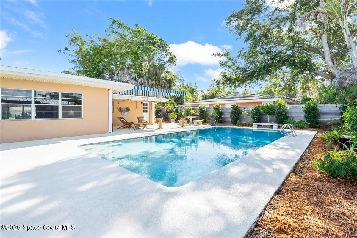 333 Cocoa Avenue