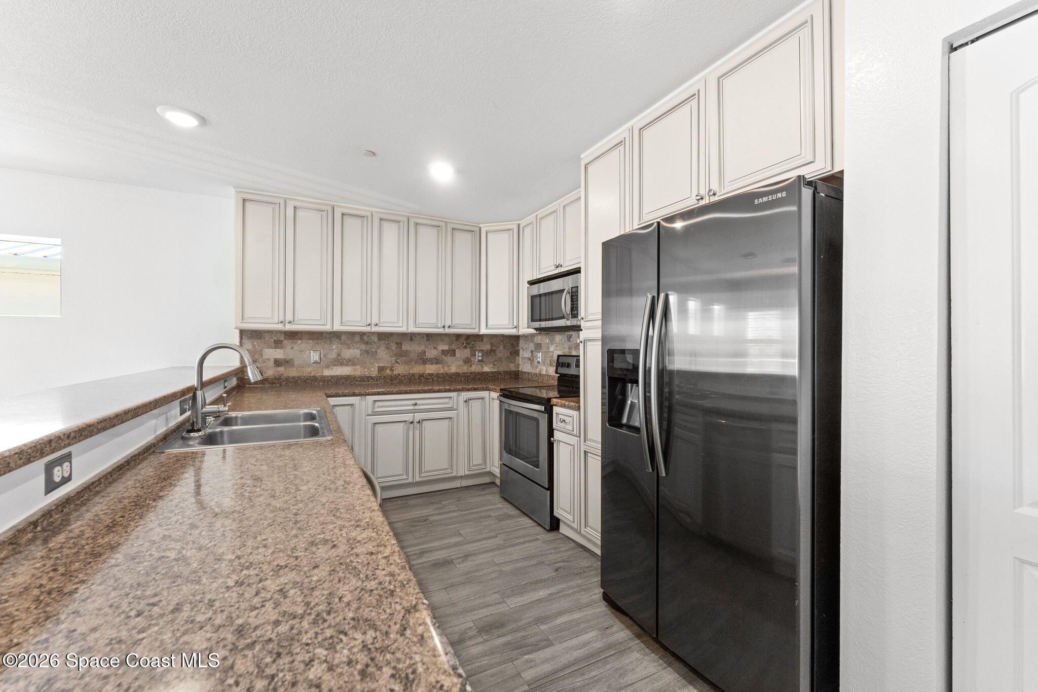 41 N Orlando Avenue 1