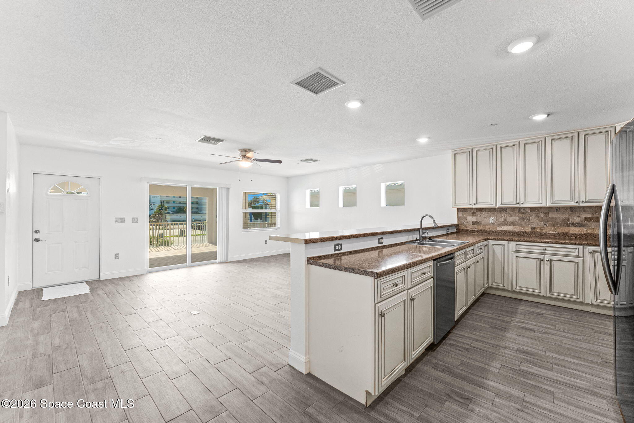 41 N Orlando Avenue 1