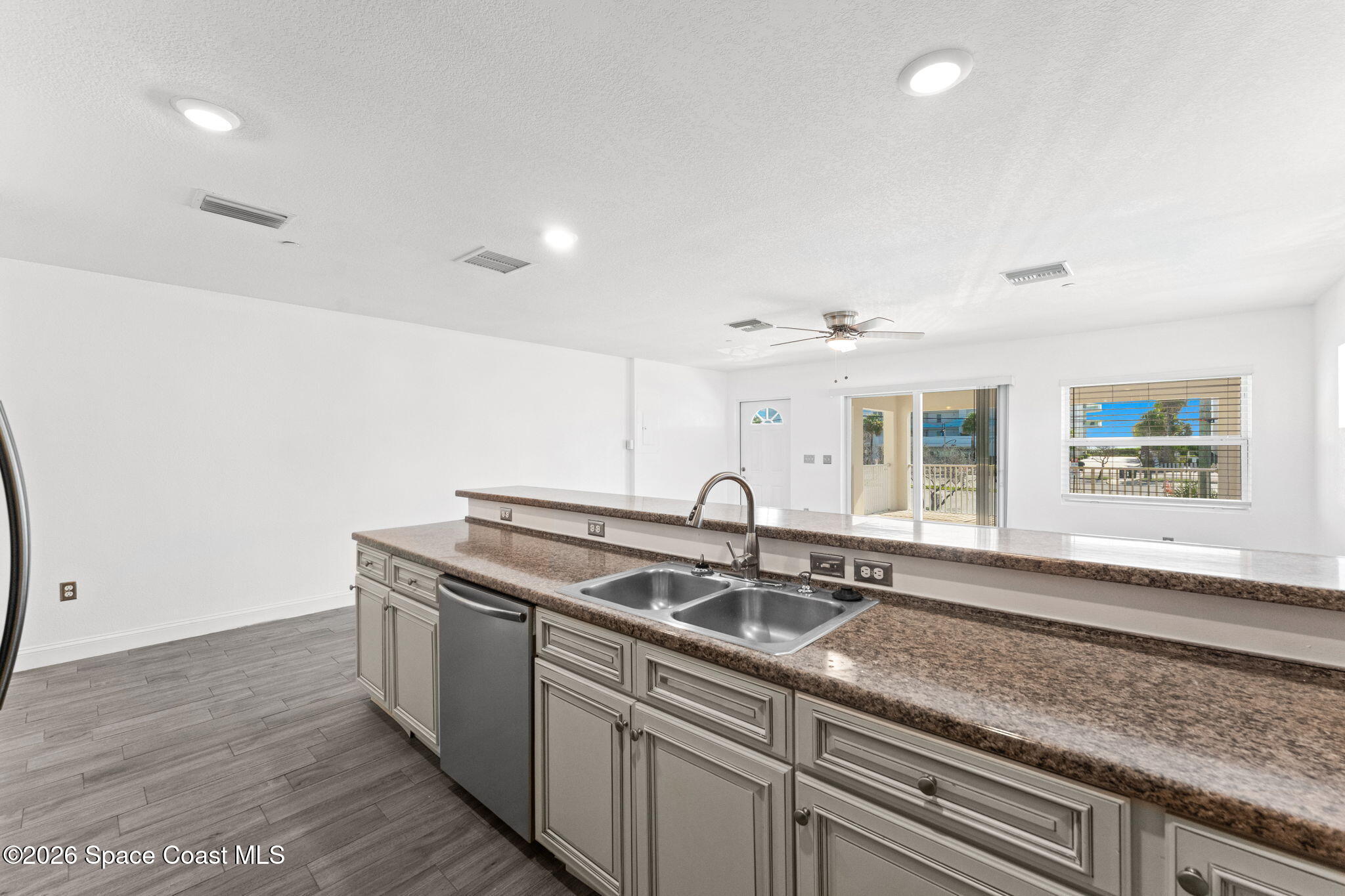 41 N Orlando Avenue 1