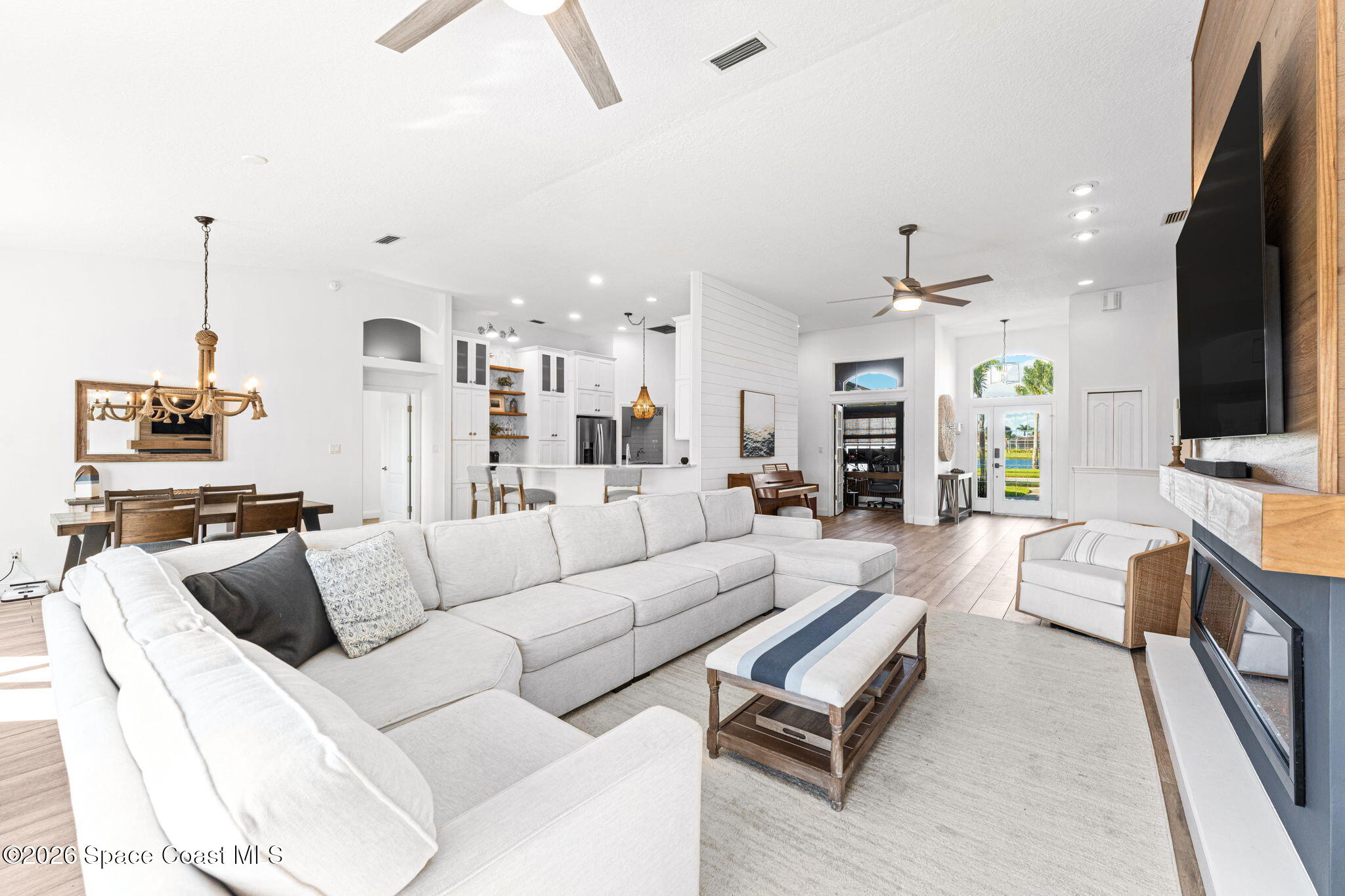2639 Canterbury Circle