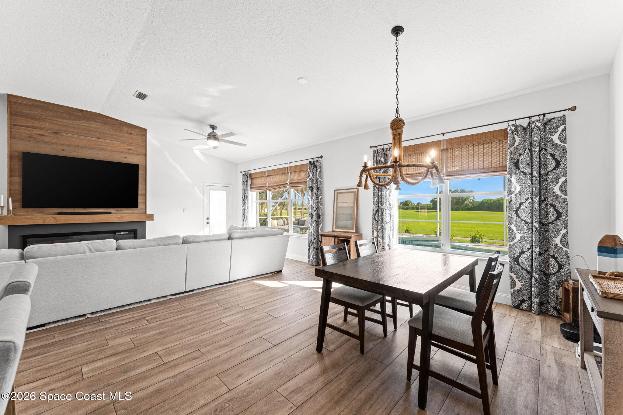 2639 Canterbury Circle
