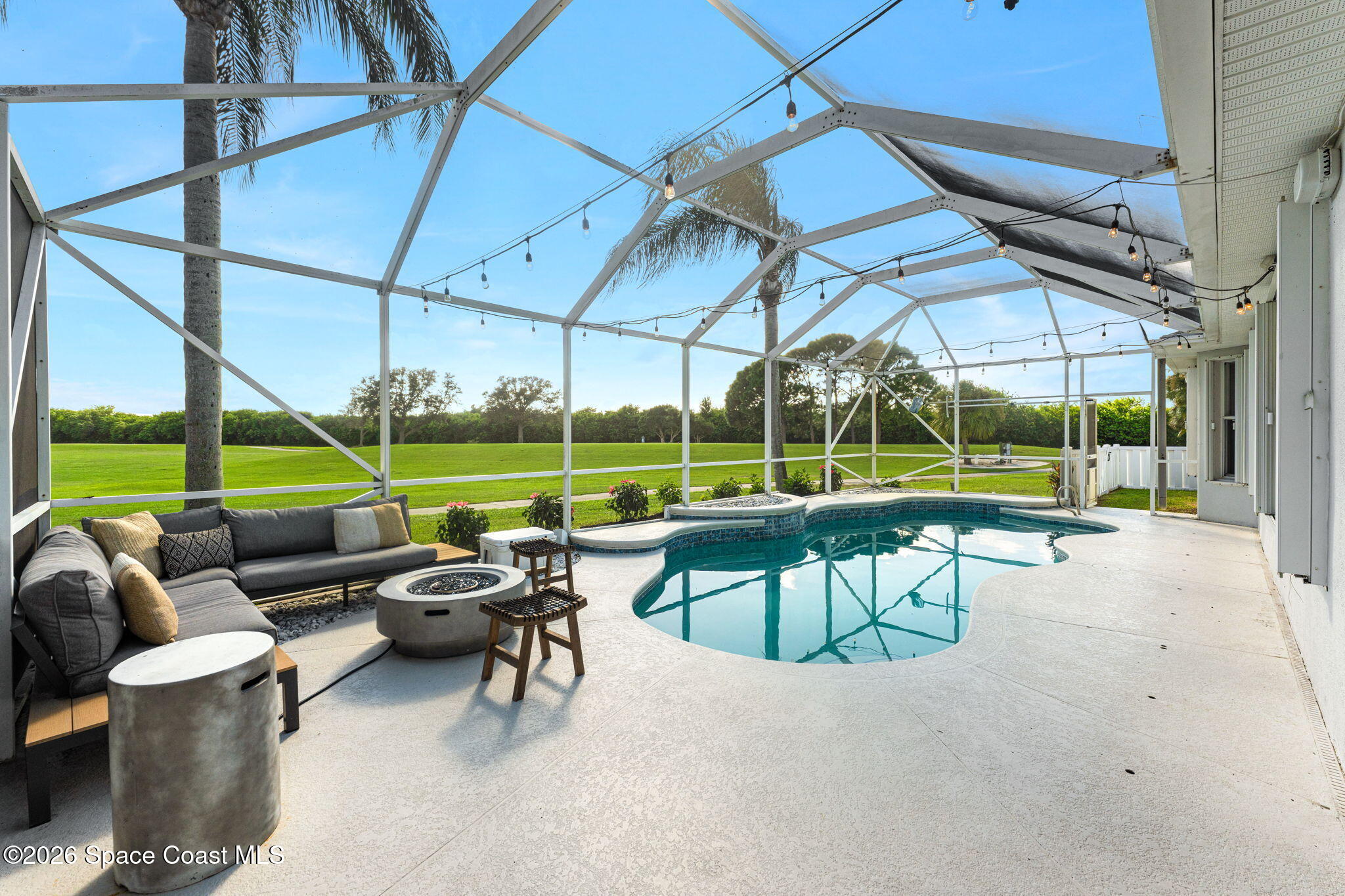 2639 Canterbury Circle
