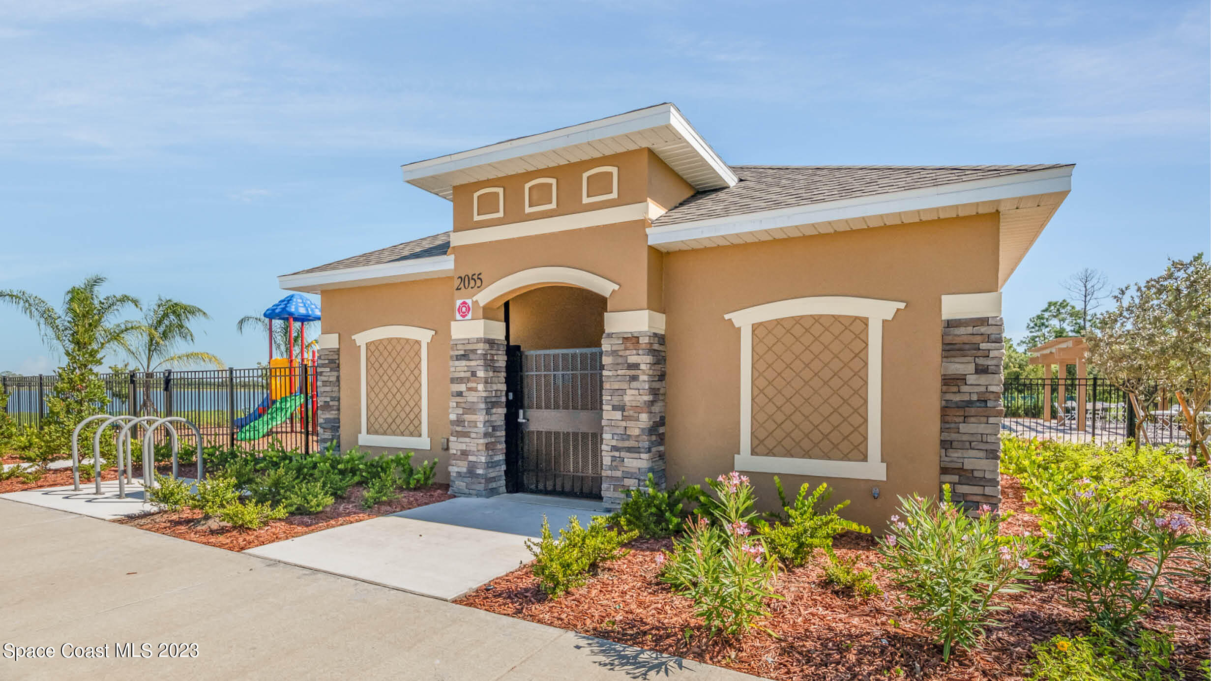 2104 Farmhouse Road SE