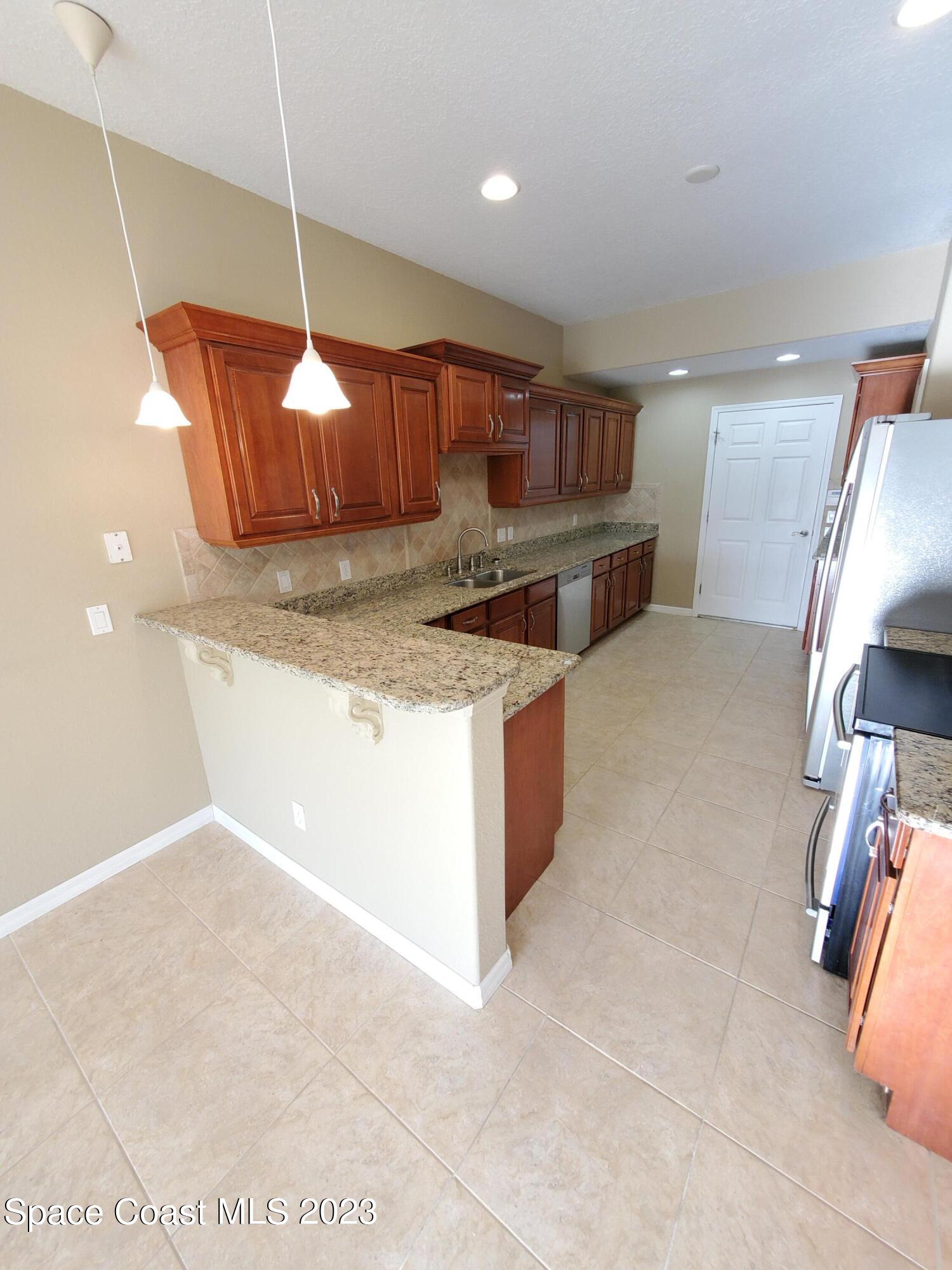 1523 Beechfern Drive, 14