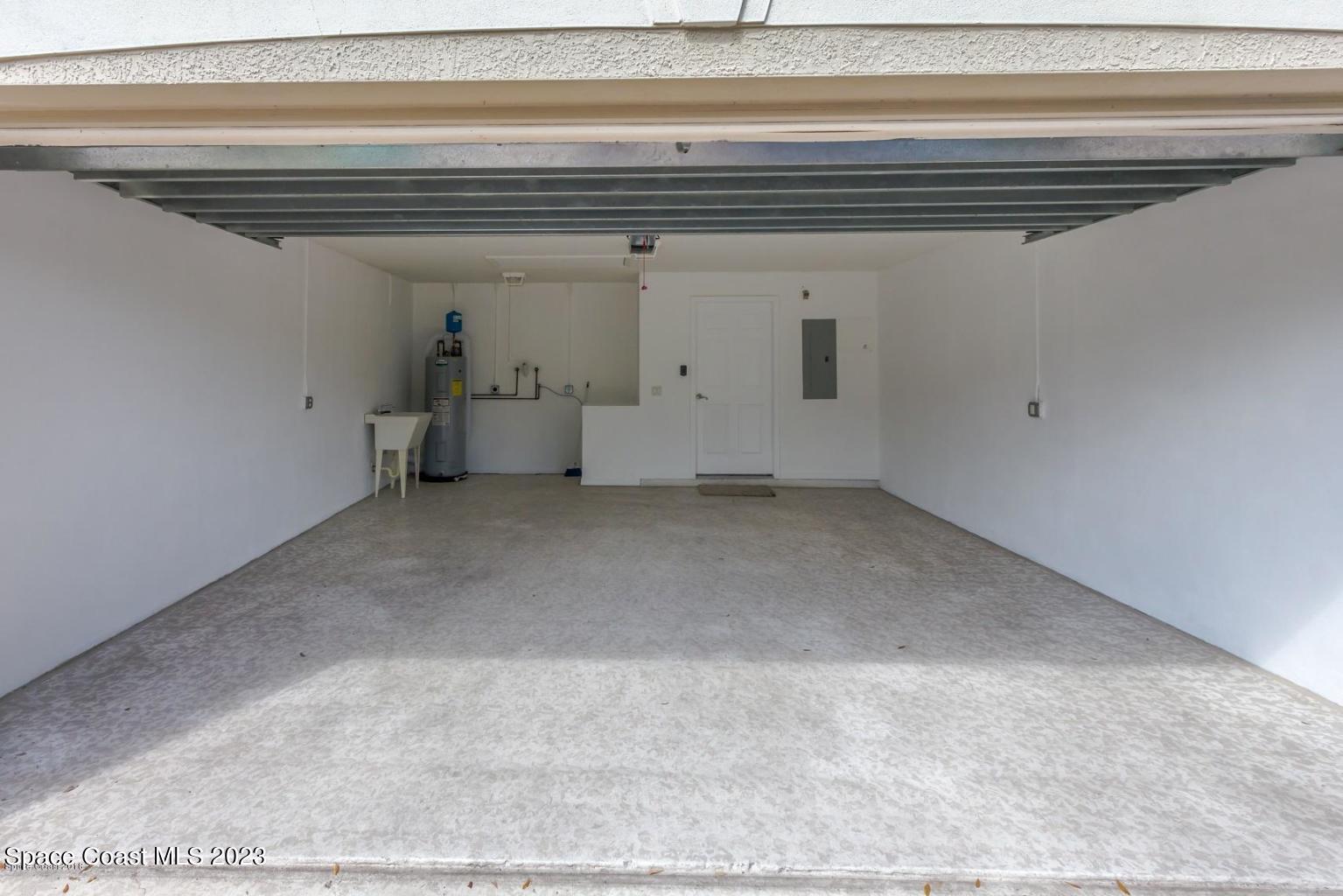1523 Beechfern Drive, 14