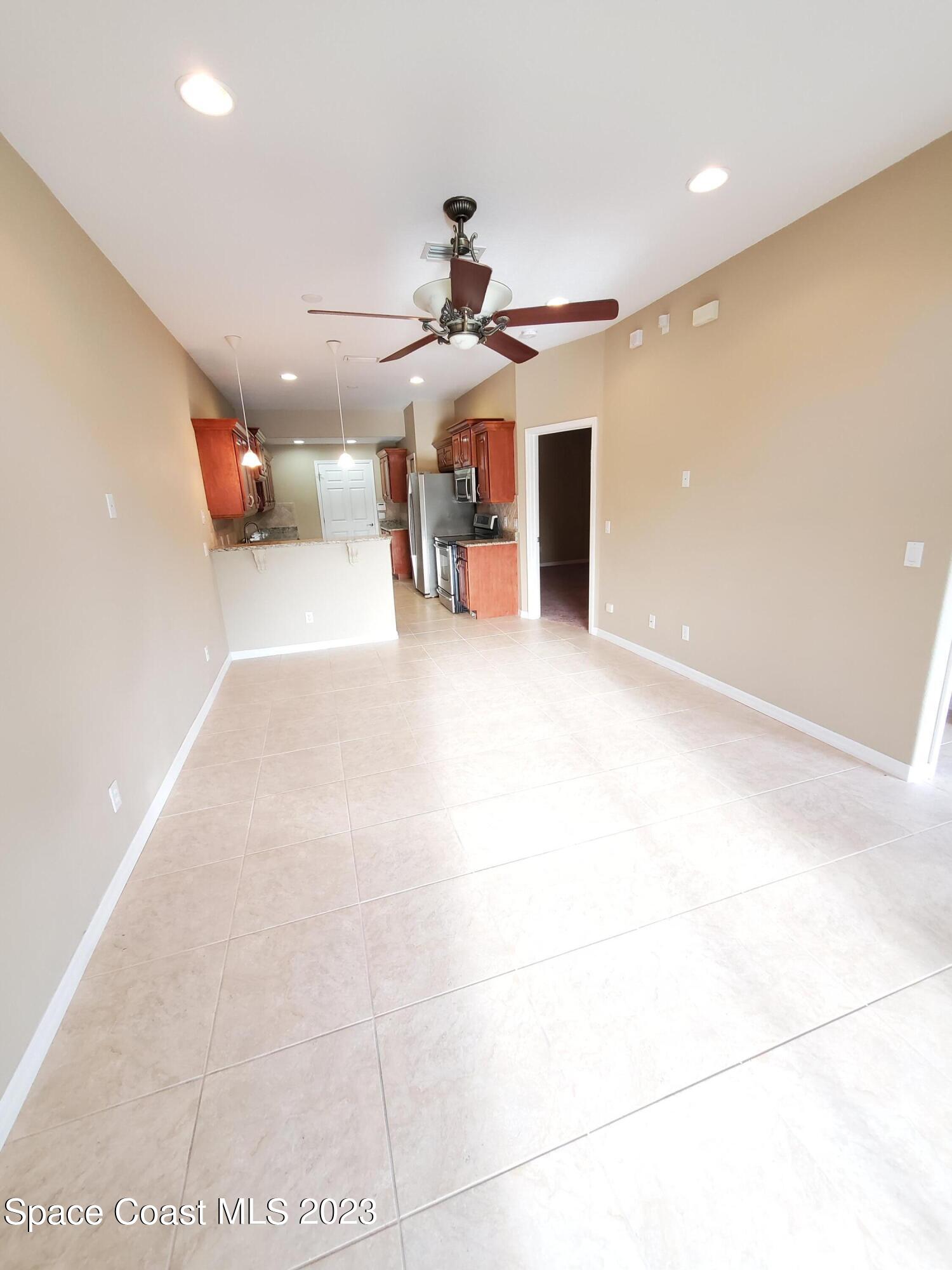 1523 Beechfern Drive, 14