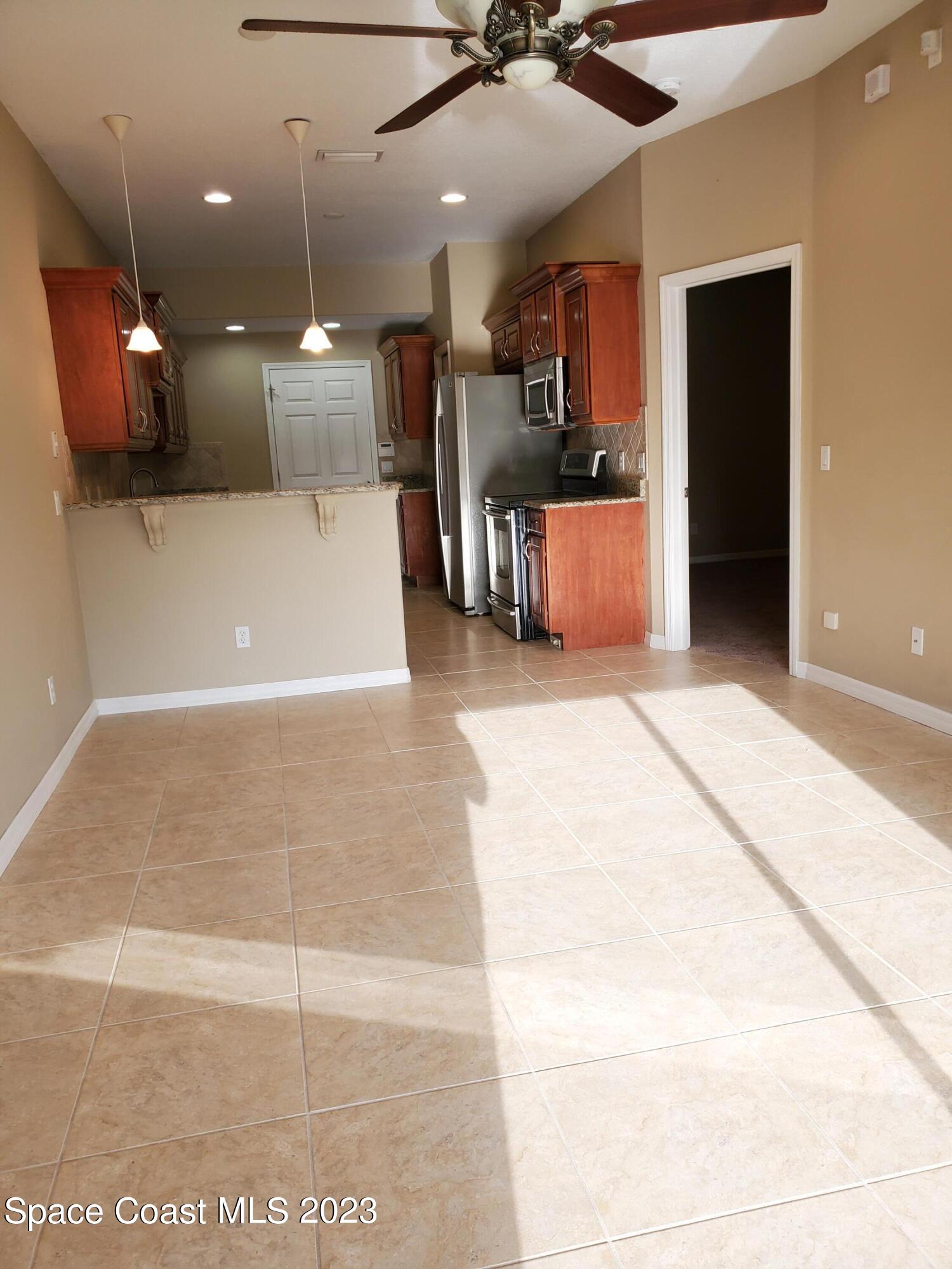 1523 Beechfern Drive, 14