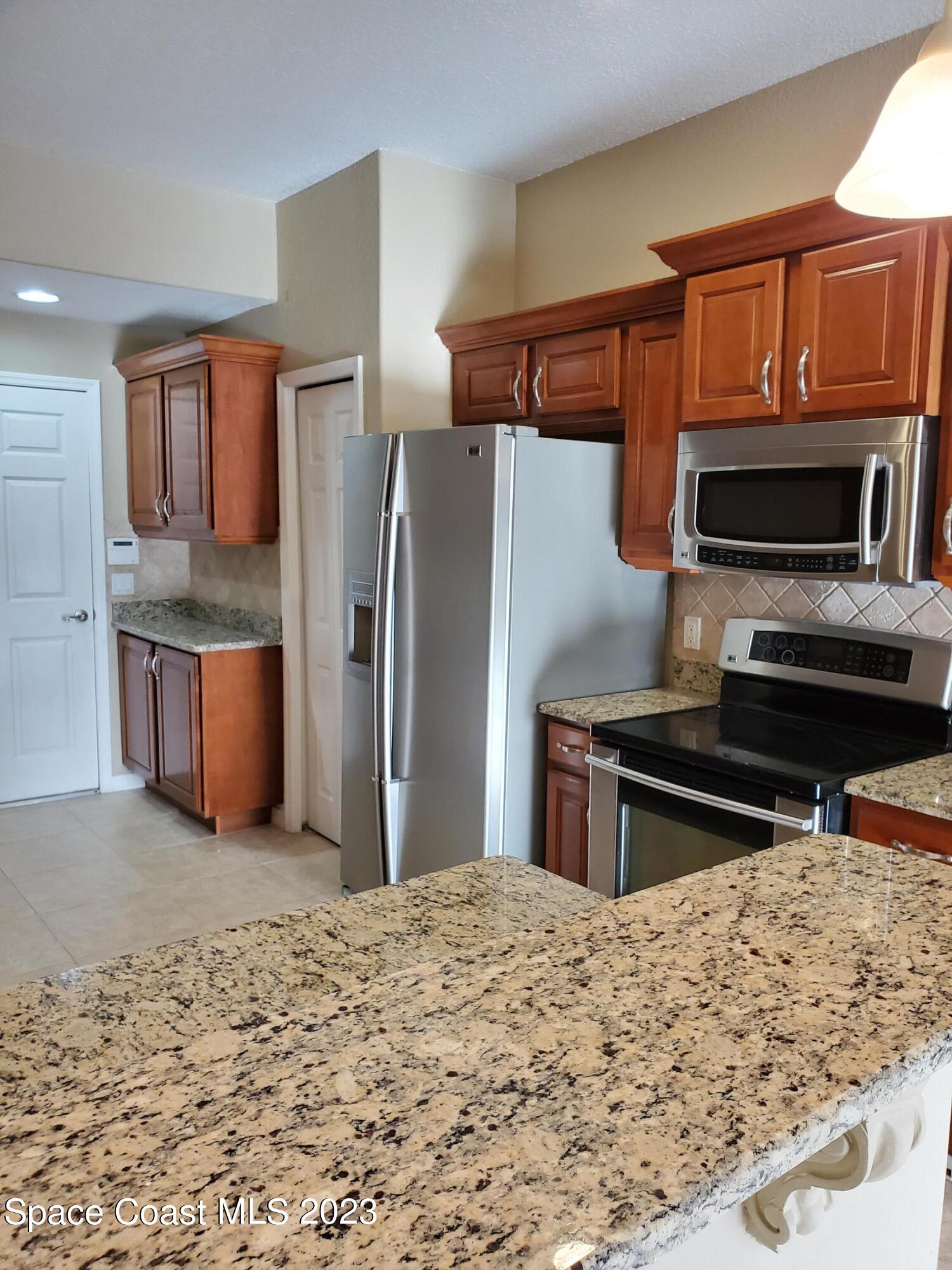 1523 Beechfern Drive, 14