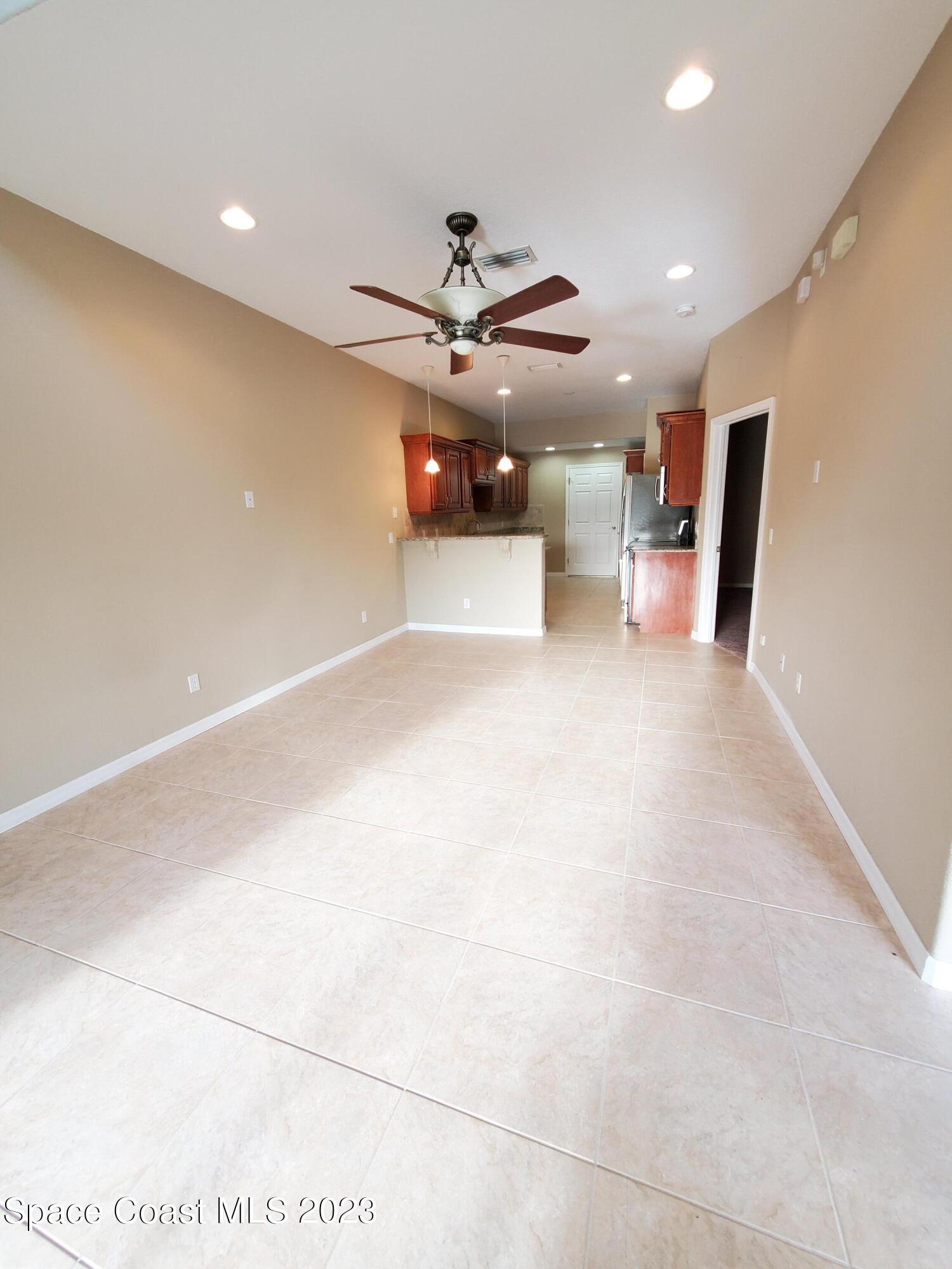 1523 Beechfern Drive, 14