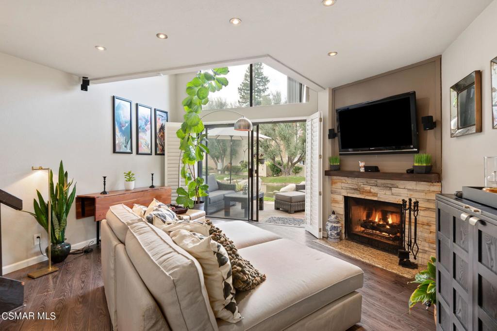 21551 Burbank Boulevard 112