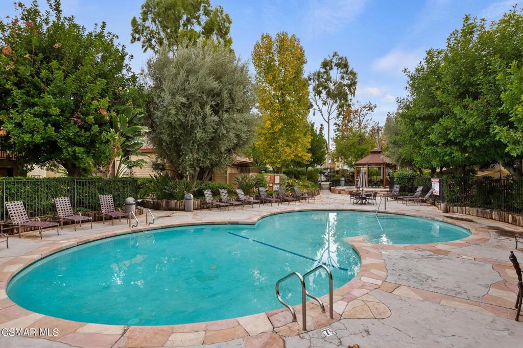 21551 Burbank Boulevard 112