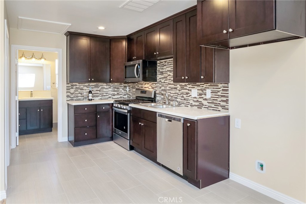 17132 Saticoy Street