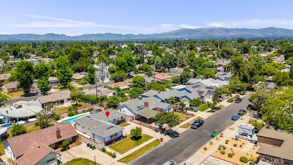 7327 Leescott Avenue