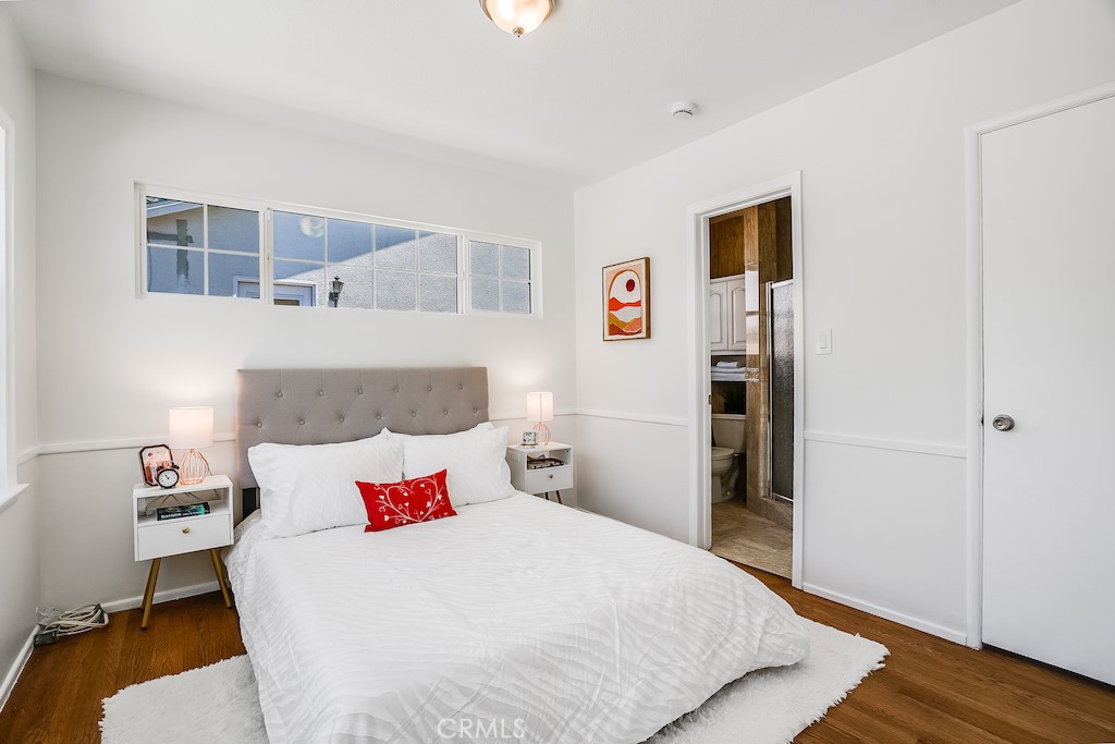 7327 Leescott Avenue