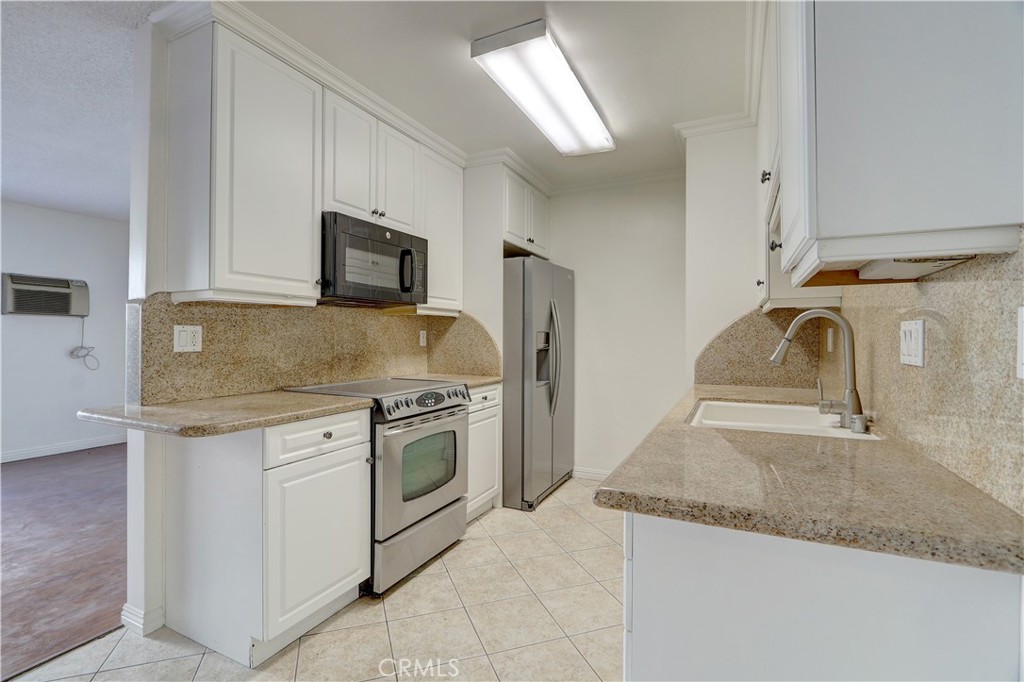 126 N Brighton Street D