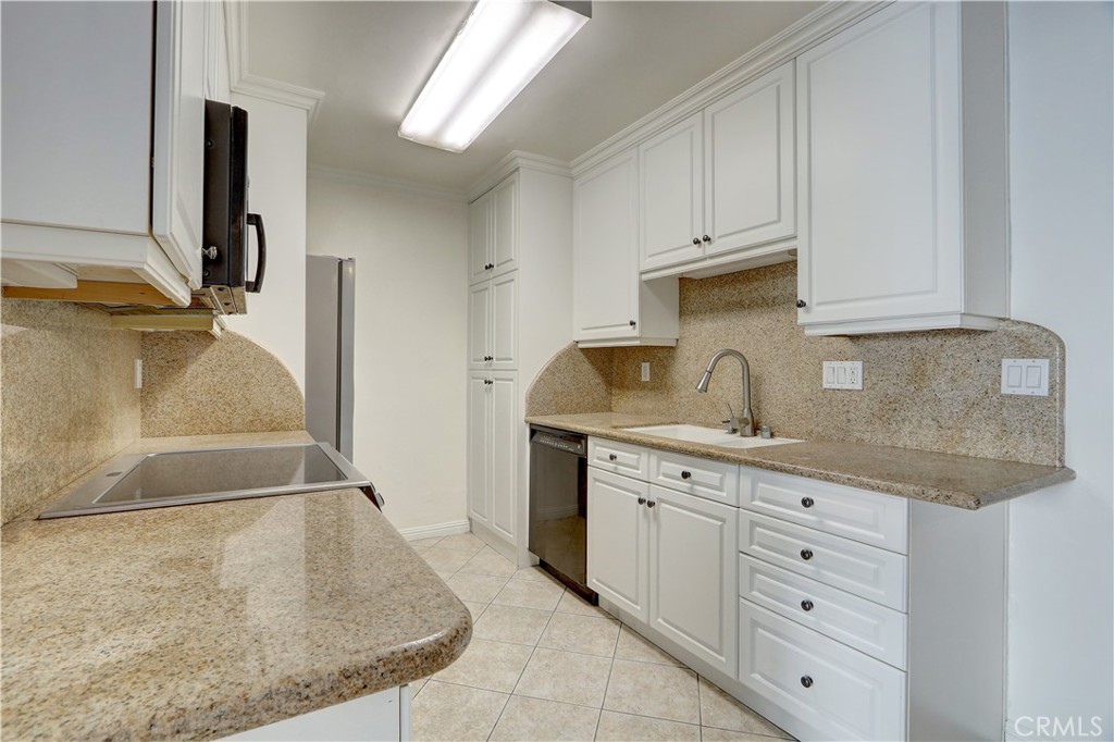 126 N Brighton Street D