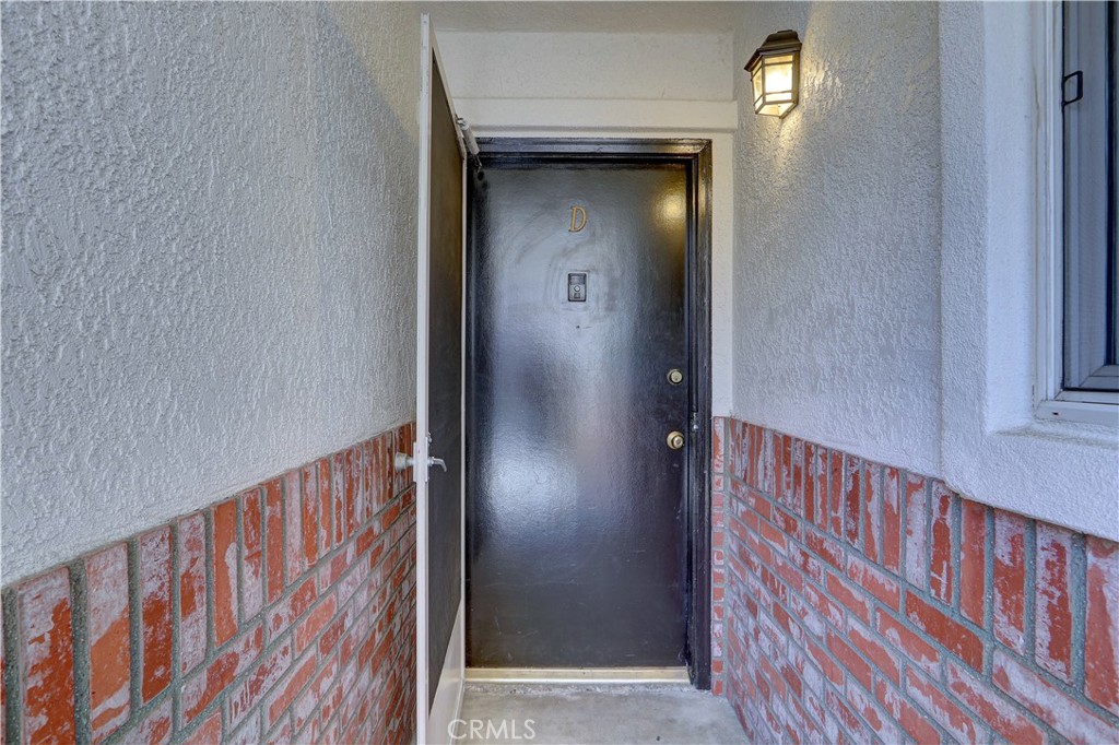 126 N Brighton Street D