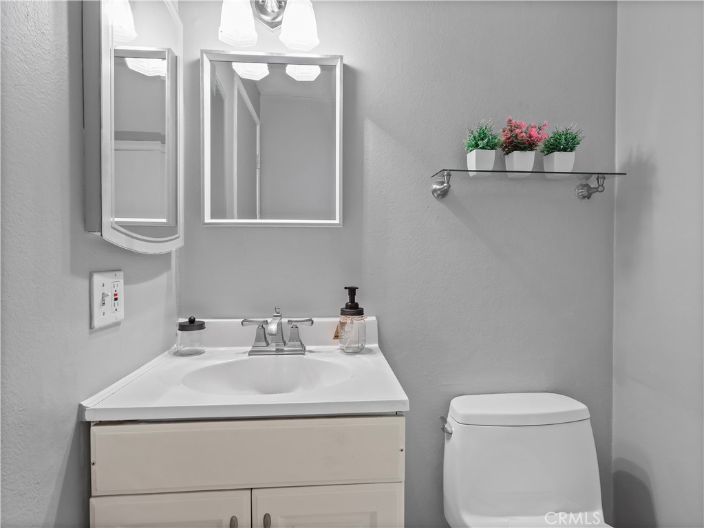 16743 Vanowen Street