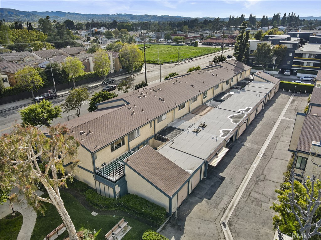 16743 Vanowen Street